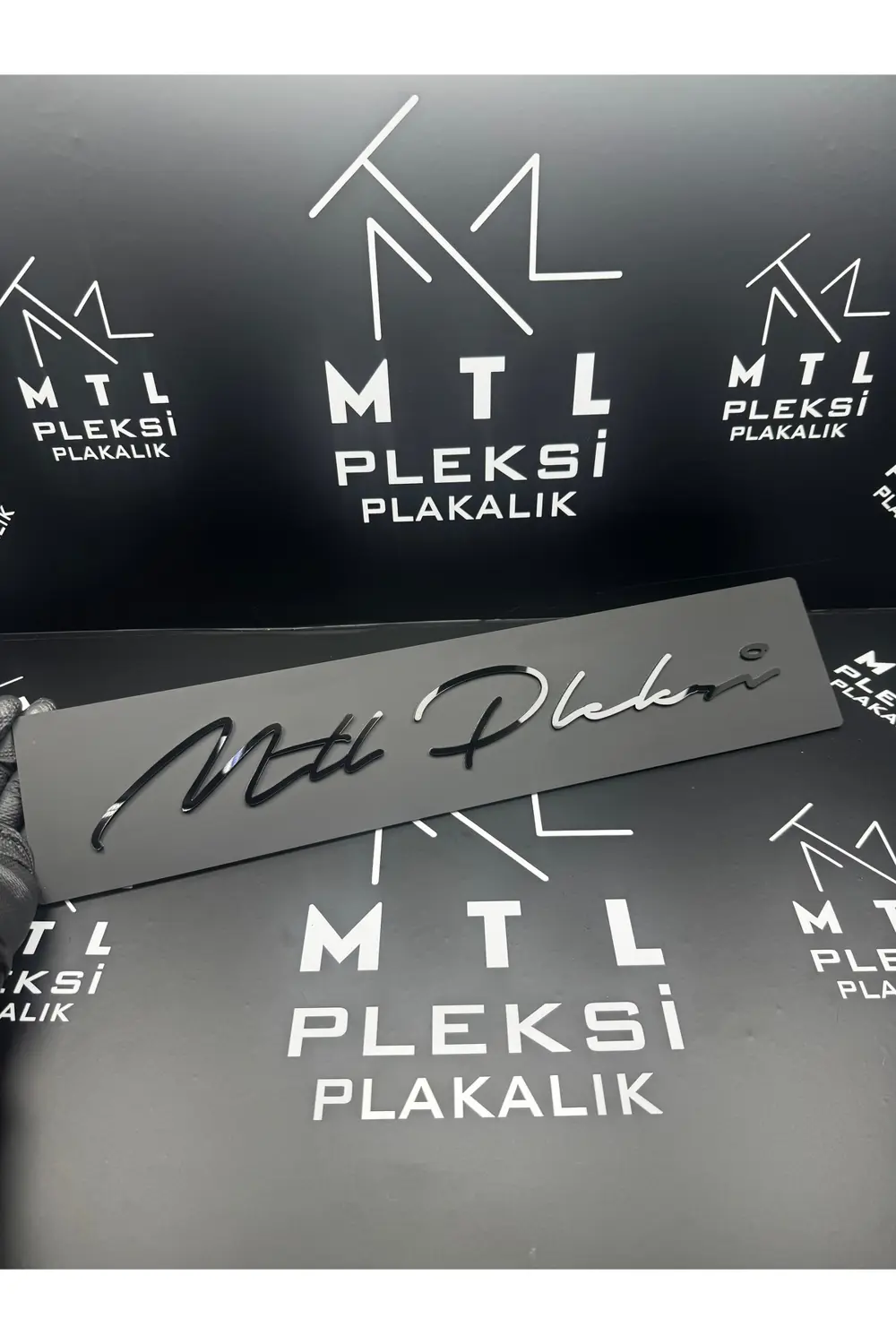 1 ADET MAT SHOWROOM PLEKSİ