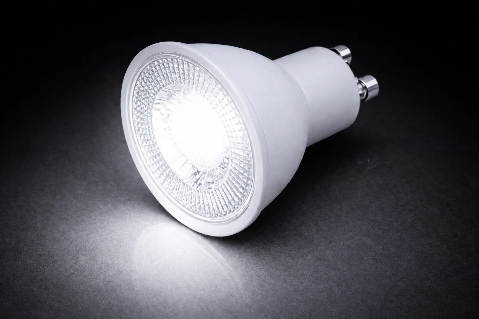 1 Adet NOAS YL91 0701 M 7W Mercekli Led Çanak Ampül 6500K Beyaz Işık GU10 Duy Fiyatı, Yorumları ve Özellikleri