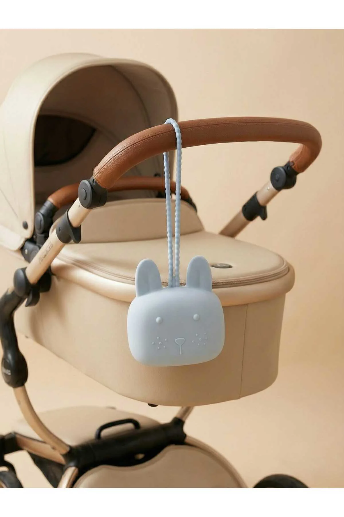 1 Adet Tavşan Figürlü Silikon Emzik Kılıfı Kutusu (Mavi)