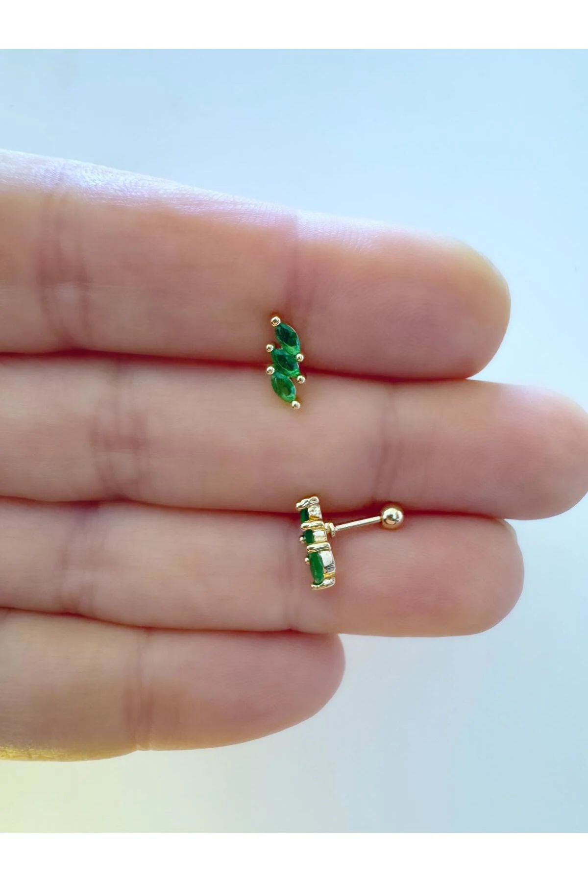 1 ADET yeşil ZİRKON TAŞLI ÇELİK TRAGUS HELİX LOBE UYUMLU PİERCİNG
