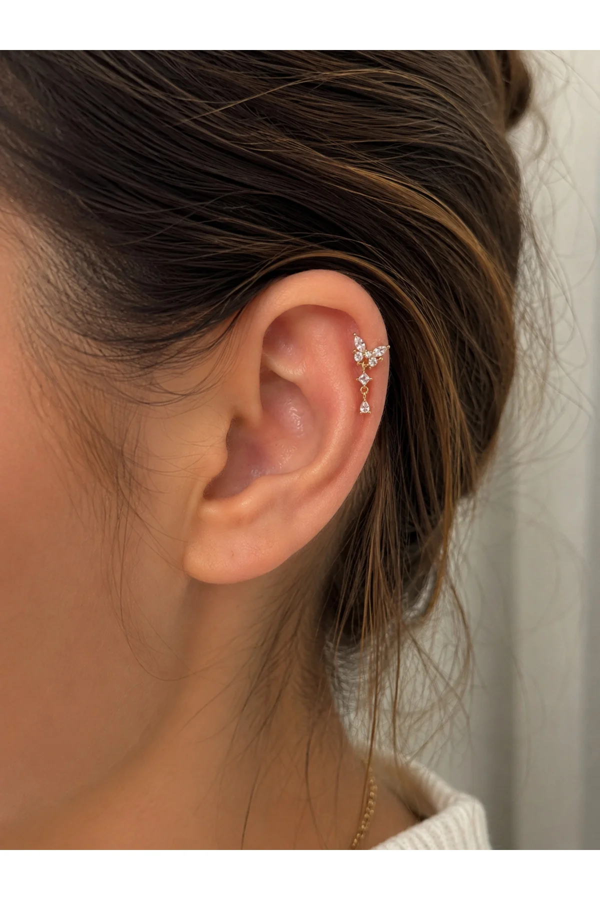1 ADET ZİRKON TAŞLI KELEBEKLİ HELİX TRAGUS FLAT UYUMLU PİERCİNG Fiyatı, Yorumları ve Özellikleri