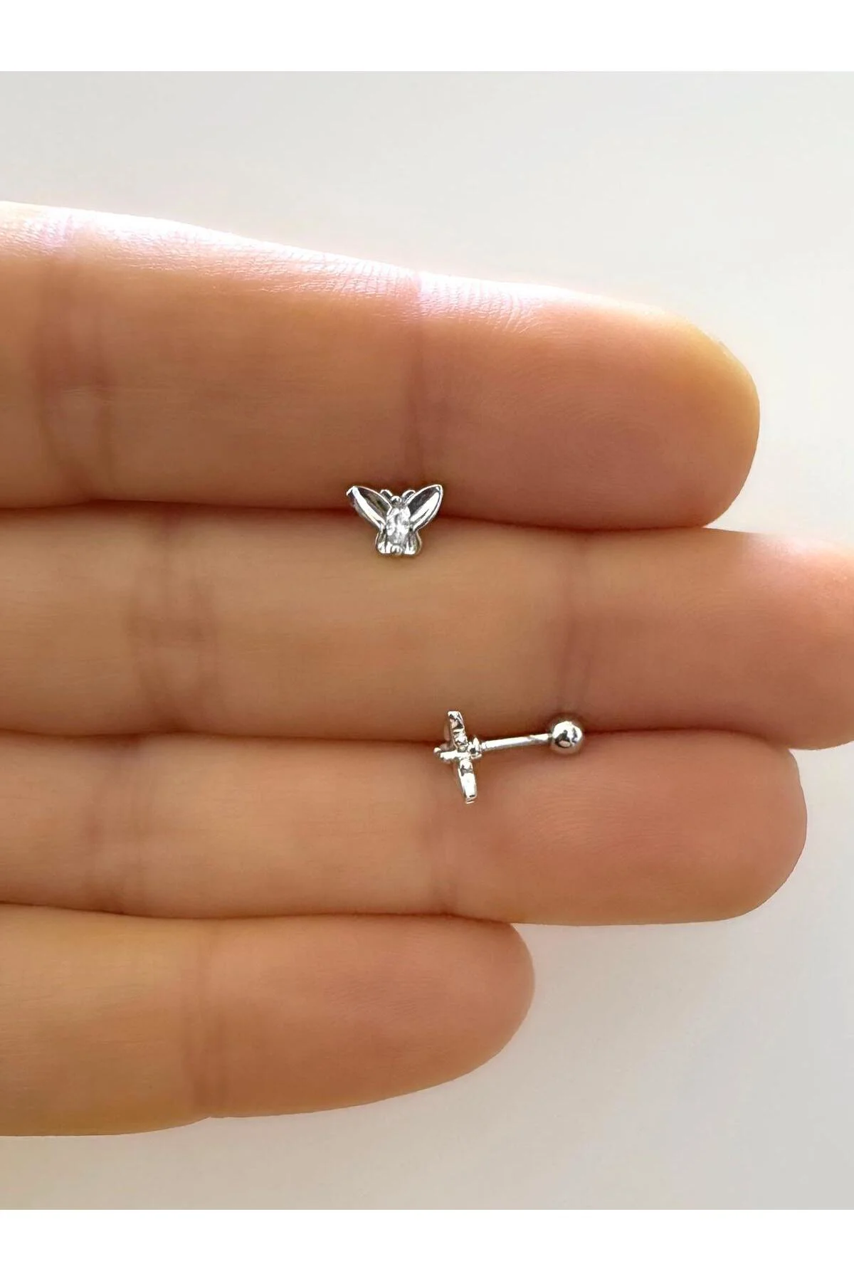 1 ADET ZİRKON TAŞLI ÇELİK TRAGUS HELİX LOBE UYUMLU PİERCİNG