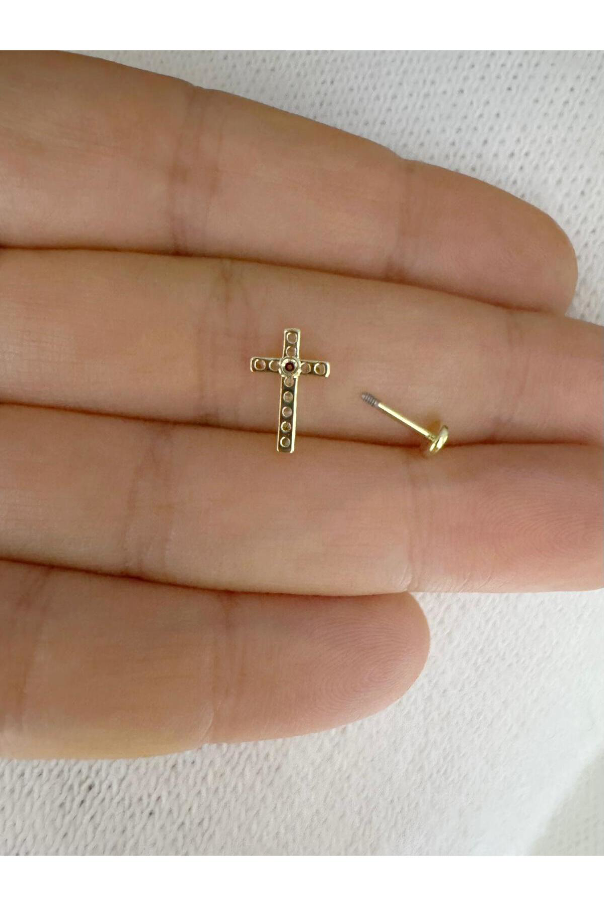 1 ADET ZİRKON TAŞLI HAÇ TRAGUS HELİX LOBE UYUMLU PİERCİNG
