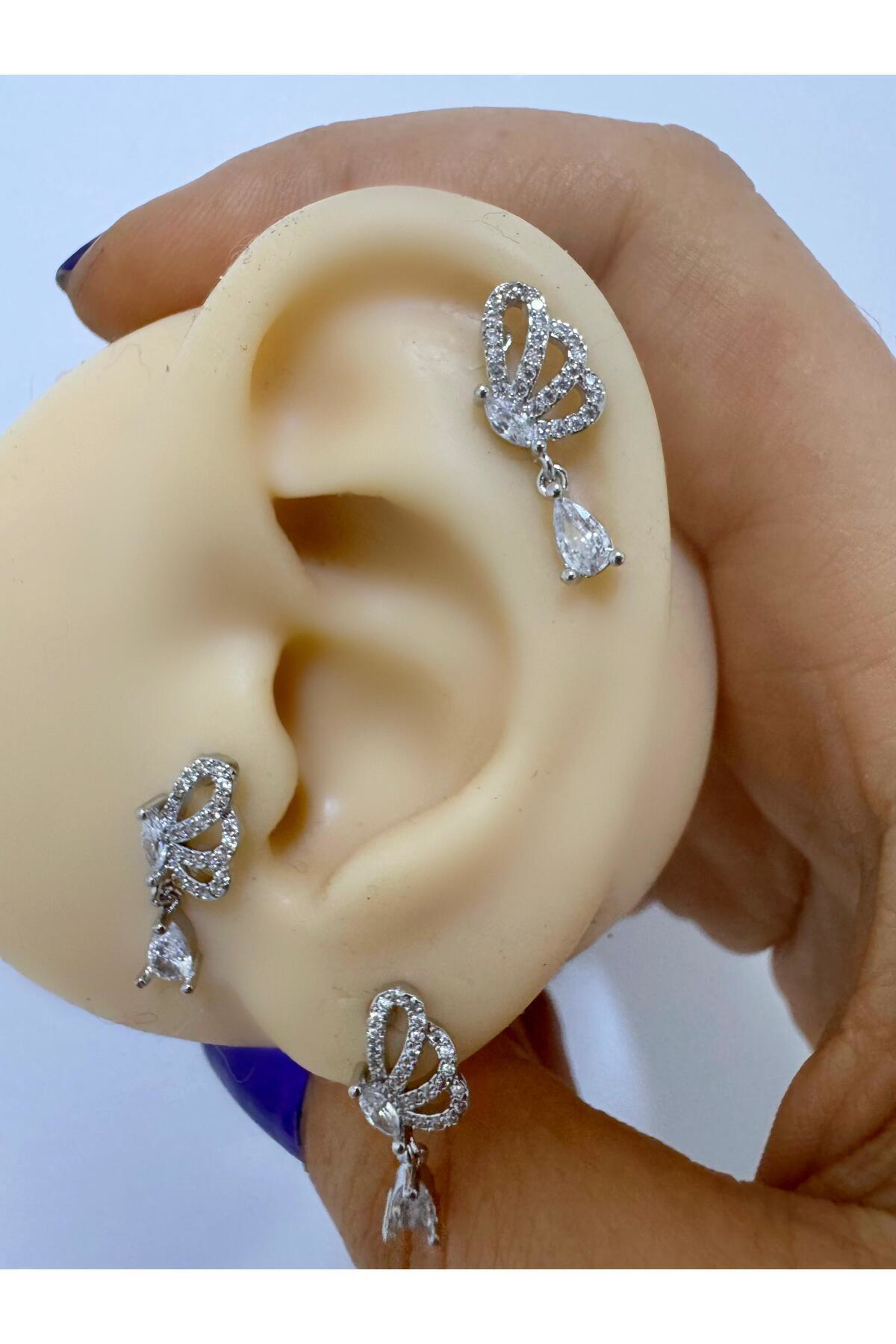 1 adet zirkon taşlı damla sallantılı SOL kulak uyumlu tragus kıkı