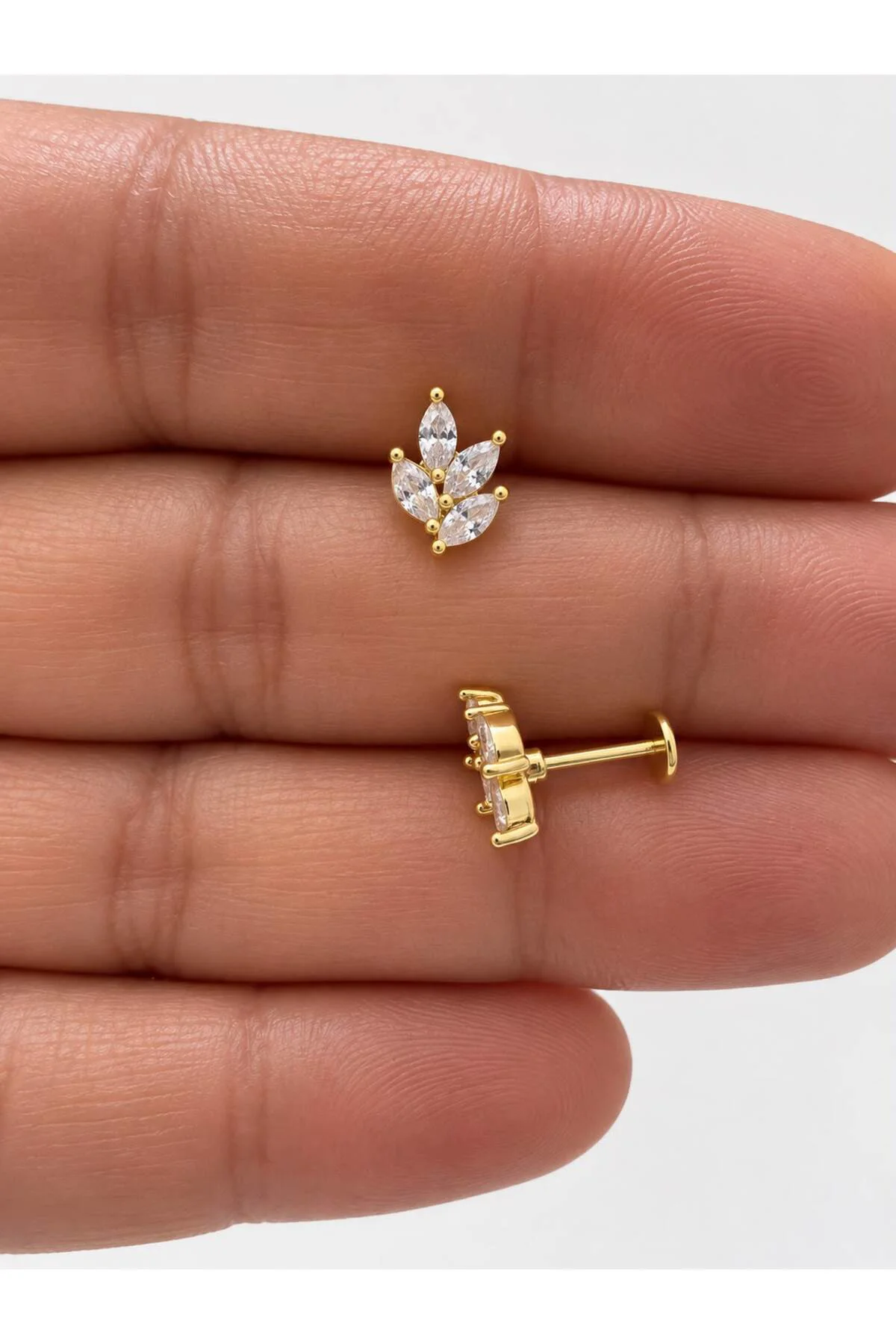 1 ADET ZİRKON TAŞLI TRAGUS HELİX LOBE FLAT CONCH UYUMLU PİERCİNG