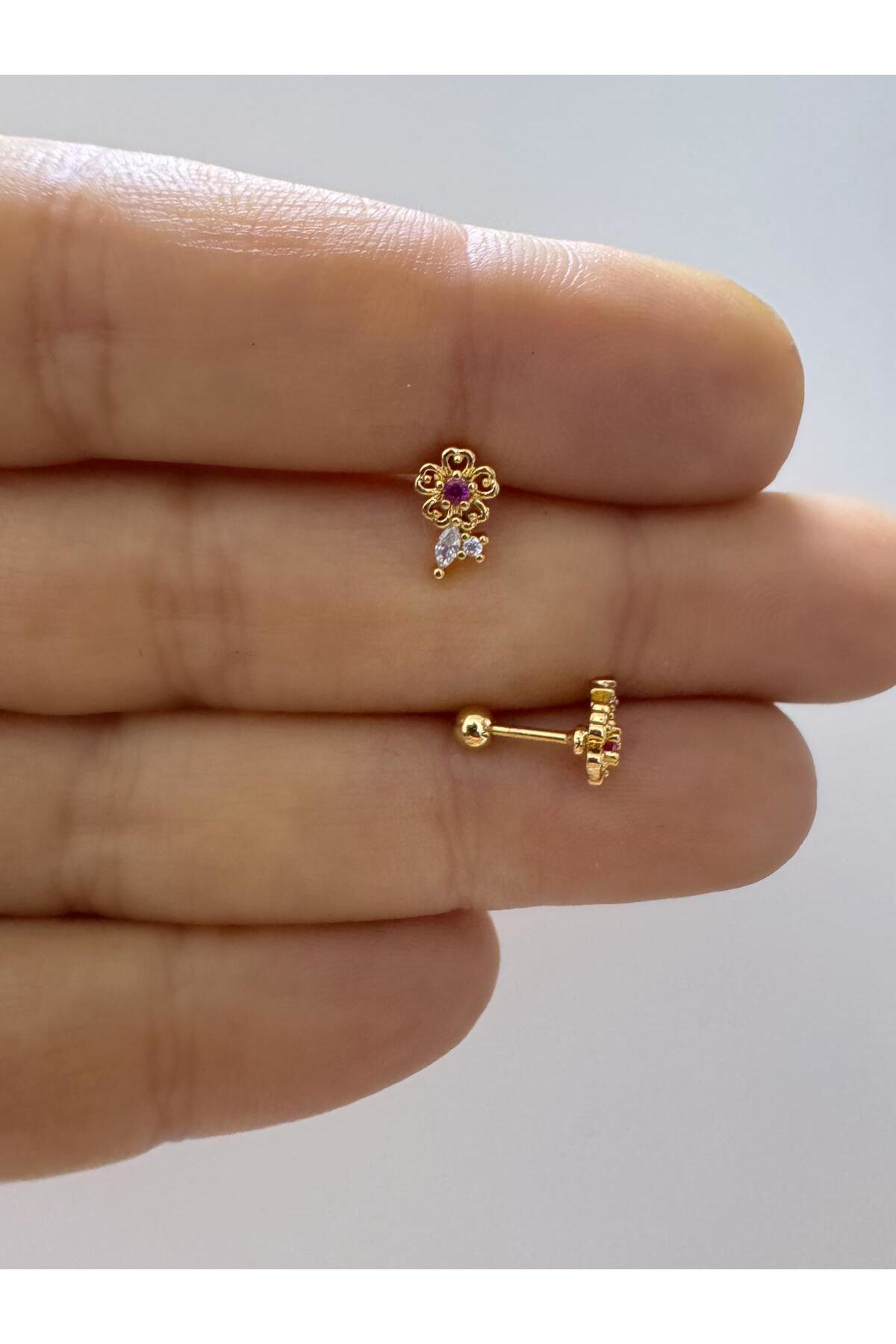 1 adet zirkon taşlı çiçek tragus helix lobe uyumlu piercing