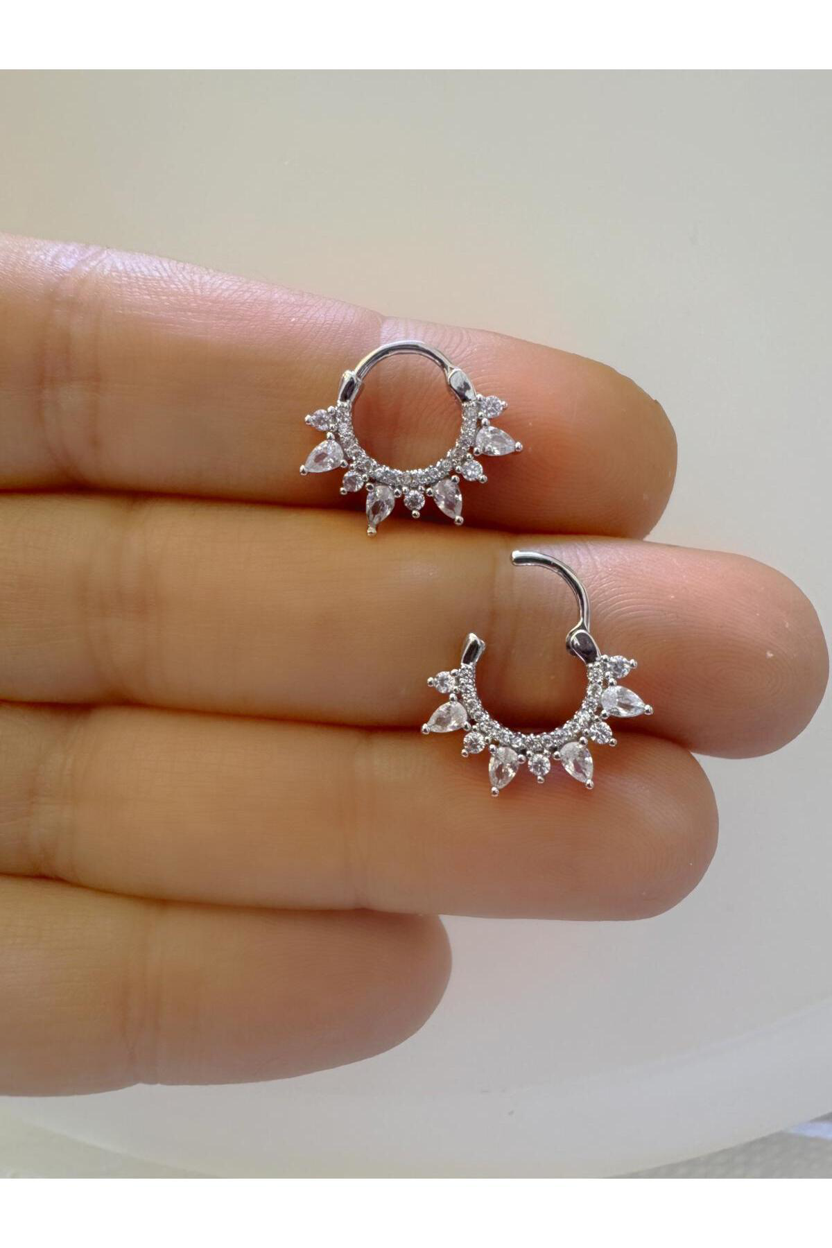 1 adet zirkon taşlı çelik septum daith helix lobe uyumlu piercing