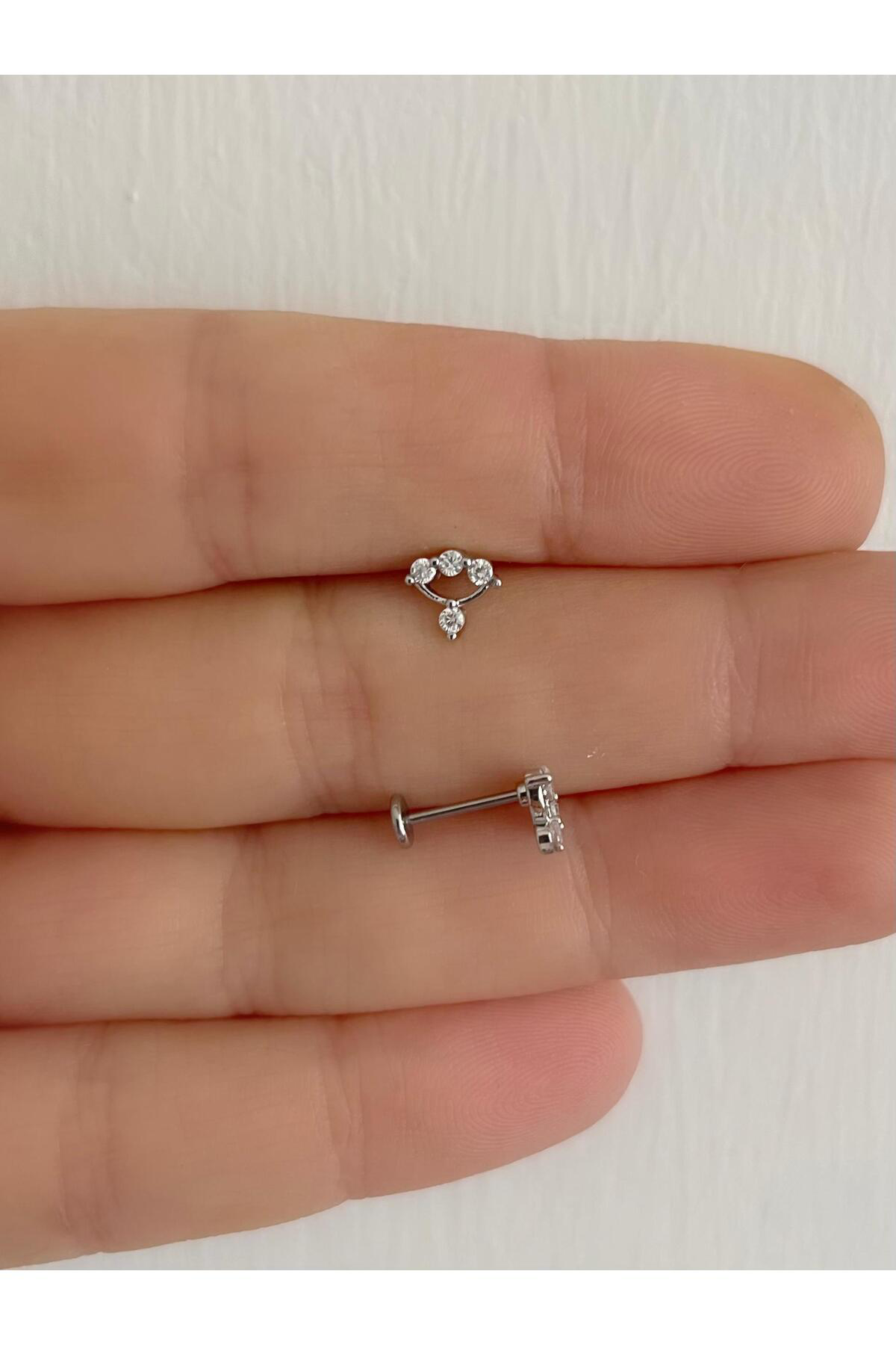 1 adet zirkon taşlı arkası düz tragus helix lobe conch uyumlu pie