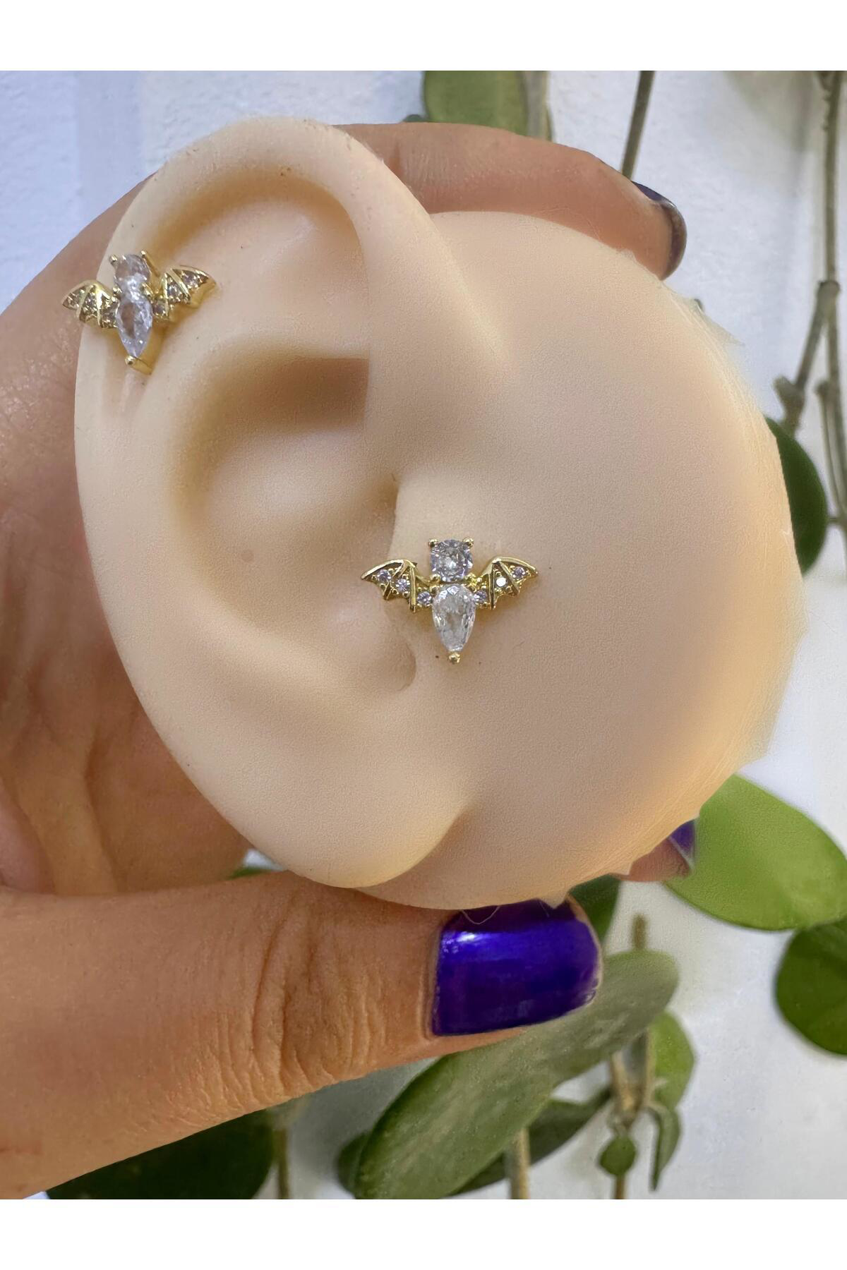 1 ADET ZİRKON TAŞLI YARASA TRAGUS HELİX KIKIRDAK LOBE UYUMLU PİERCİNG KÜPE