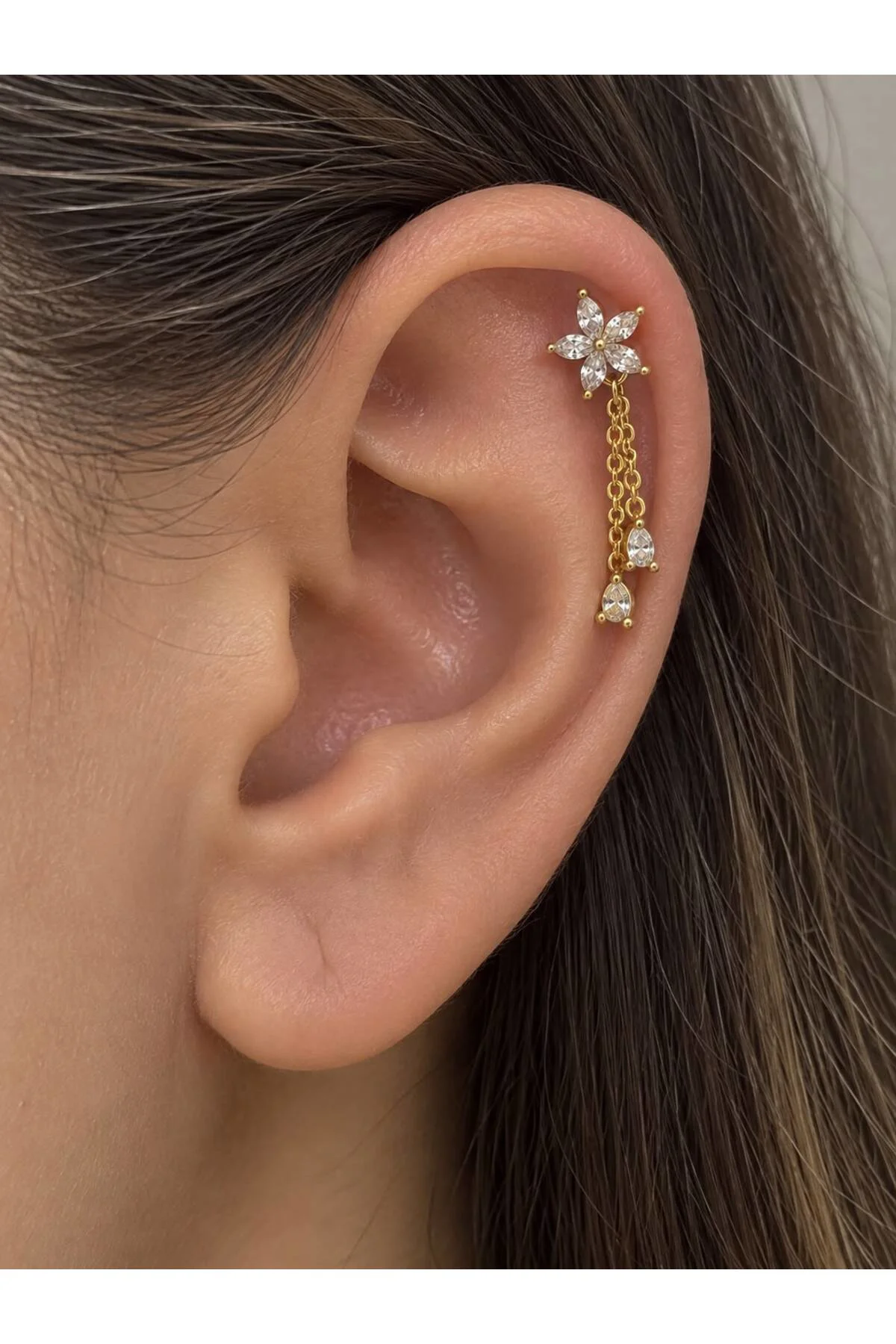 1 ADET ZİRKON TAŞLI ZİNCİRLİ HELİX FLAT LOBE UYUMLU PİERCİNG