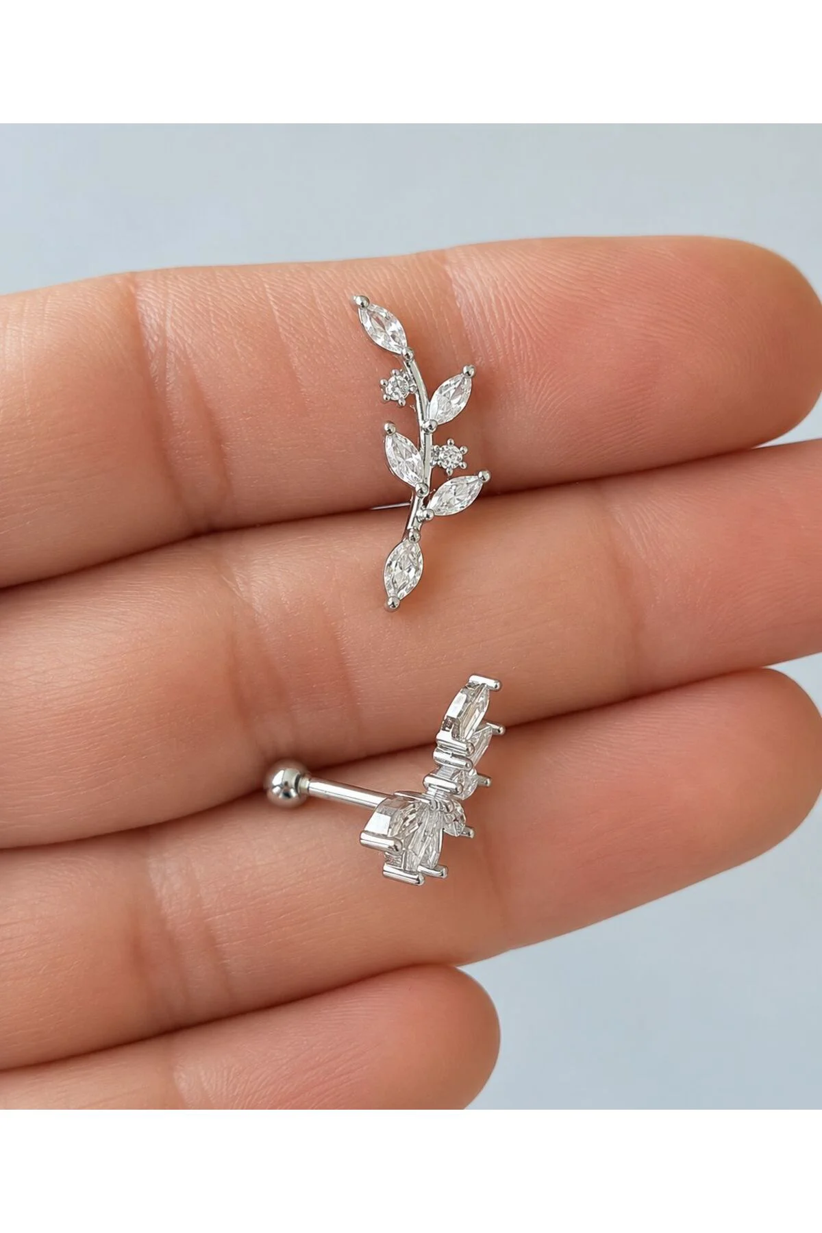 1 ADET ZİRKON TAŞLI HELİX CONCH FLAT UYUMLU PİERCİNG Fiyatı, Yorumları ve Özellikleri