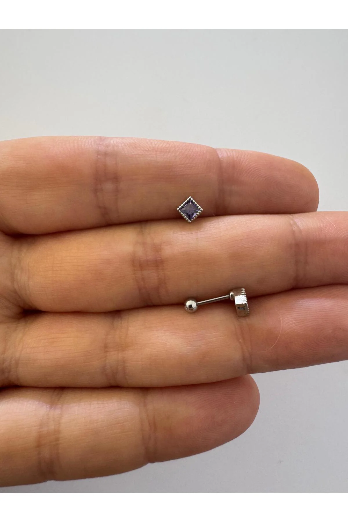 1 adet zirkon taşlı helix tragus lobe uyumlu piercing küpe - Görsel 2