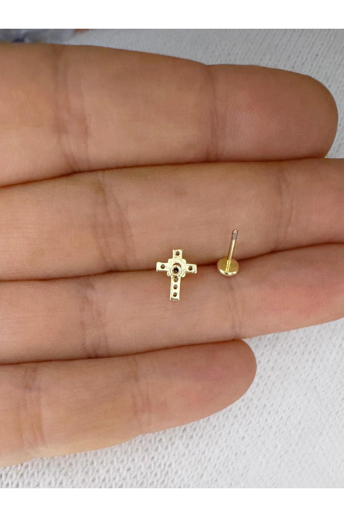 1 ADET ZİRKON TAŞLI HAÇ TRAGUS HELİX LOBE UYUMLU PİERCİNG