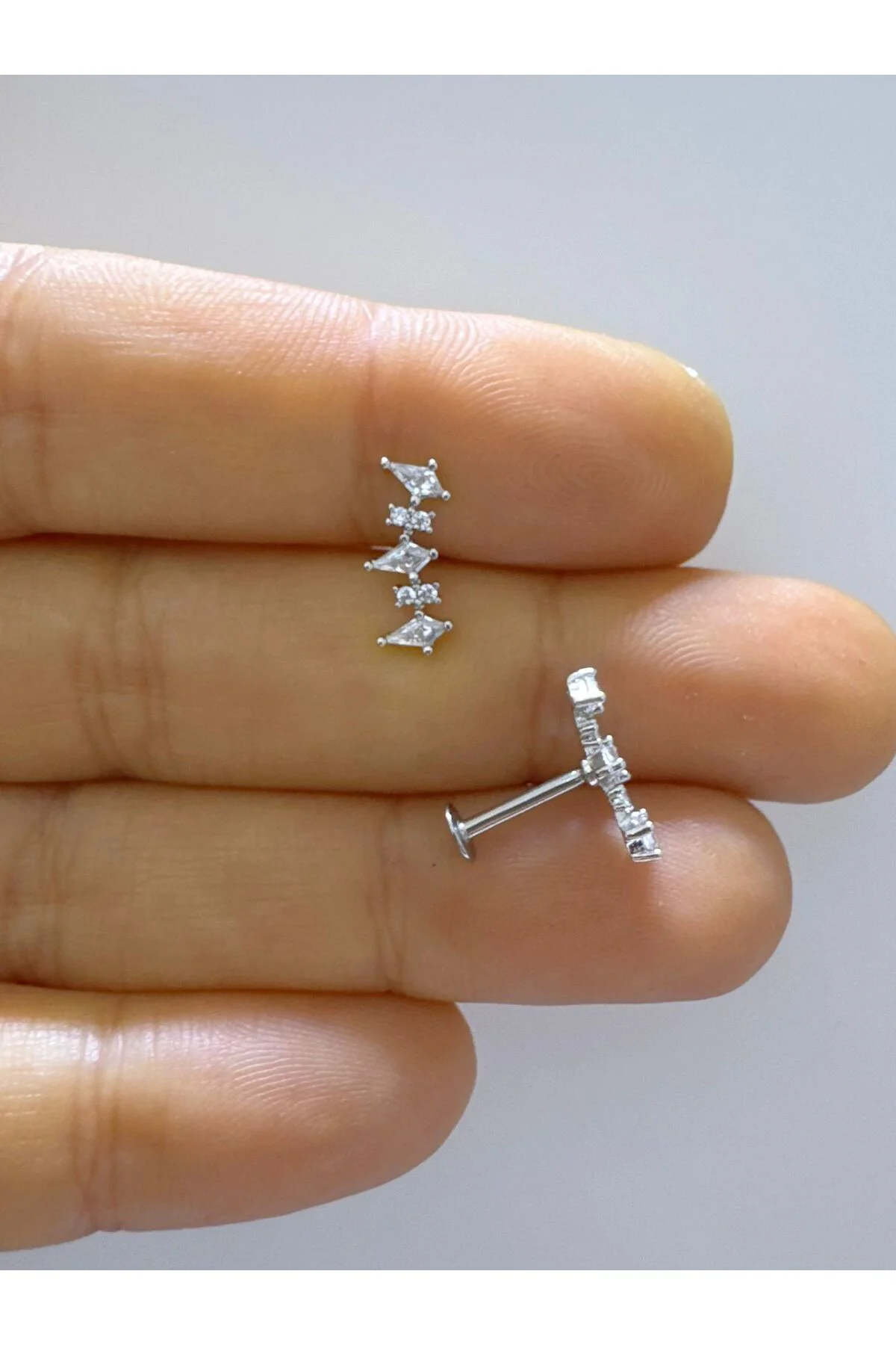 1 adet zirkon taşlı çelik helix conch uyumlu piercing