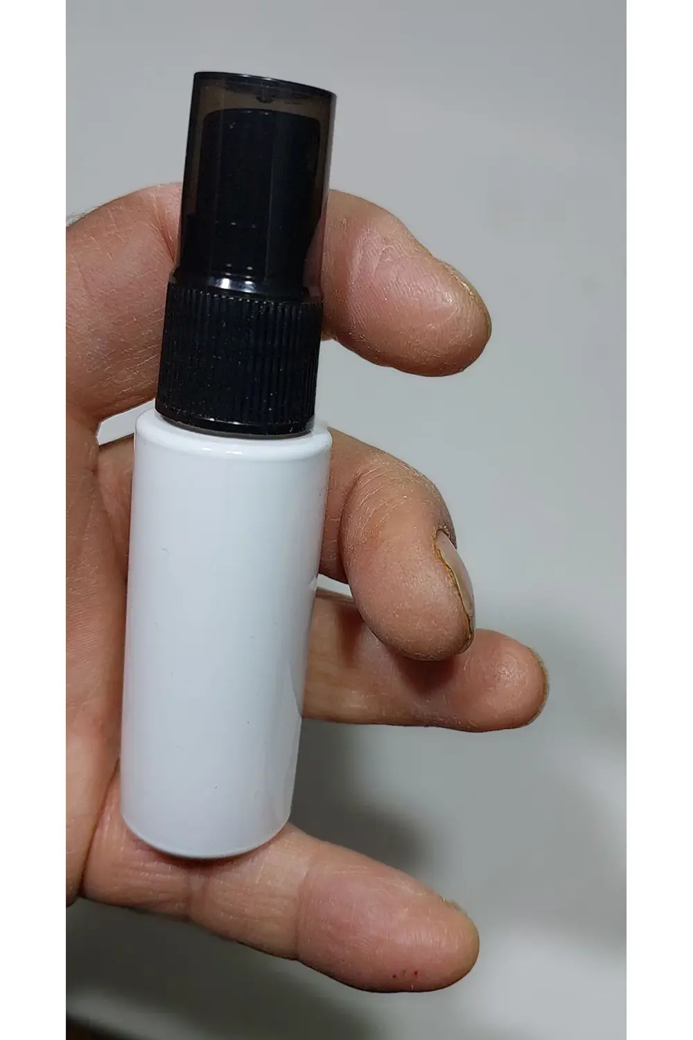 10 Adet Boş Sprey beyaz opak Şişesi 30 ml siyah Sprey Başlıklı