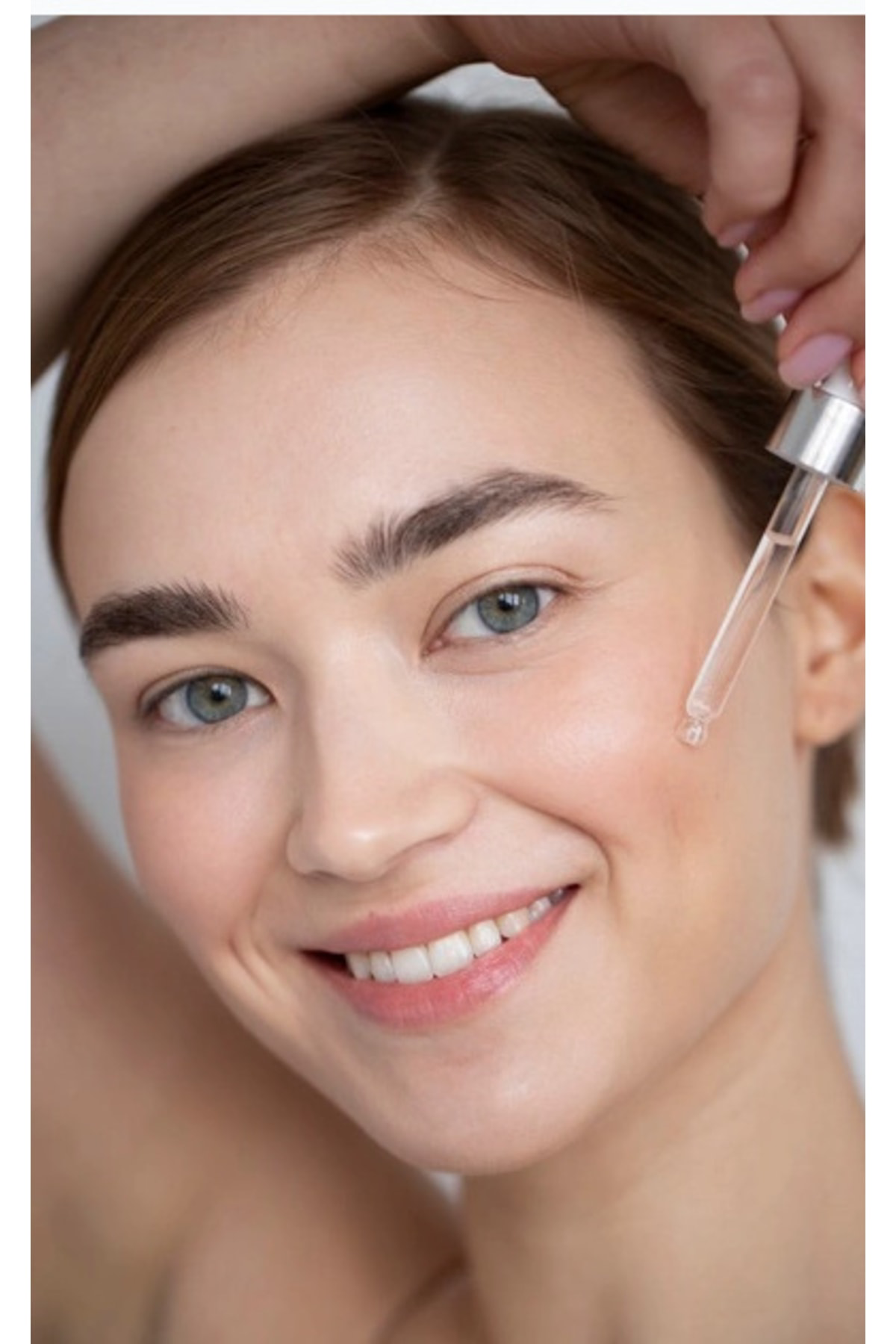 %10 C Vitamini Aydınlatmaya Yardımcı Serum (VİTAMİN C HYALURONİC 