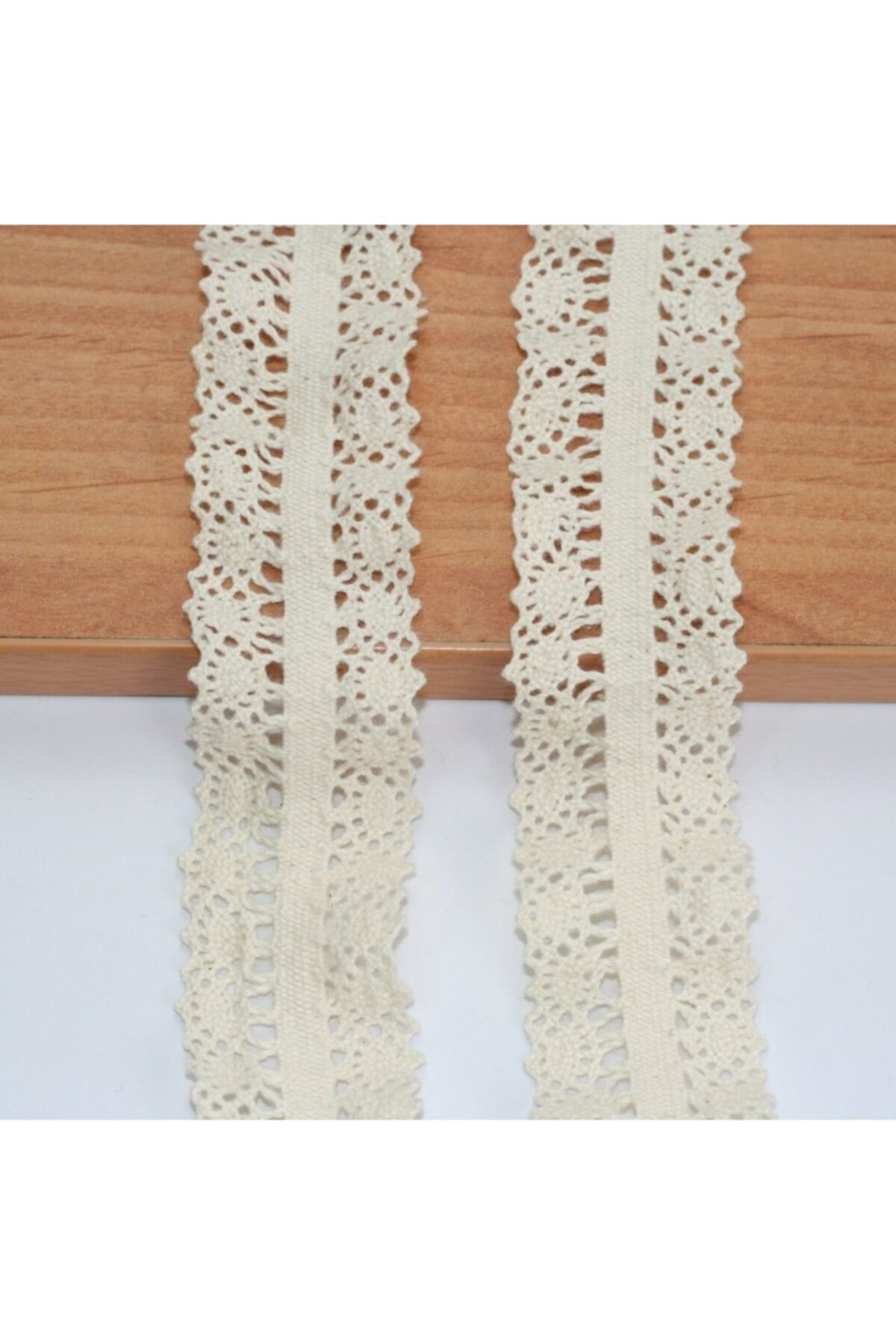 Tuhafiyecimiz 10 Metre Krem Lastikli Pamuk Dantel 35Mm (403)