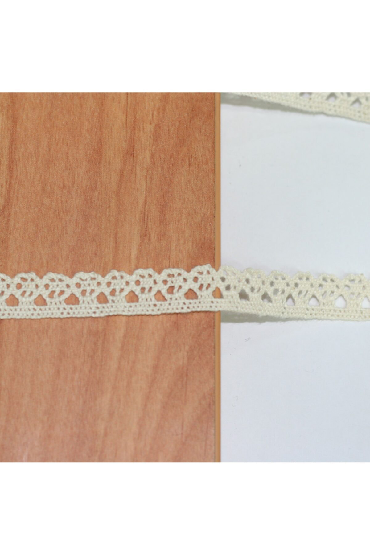 Tuhafiyecimiz 10 Metre Krem Pamuk Dantel 14 Mm 8244