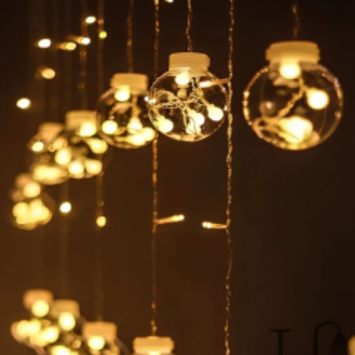 10 Sarkıtlı Kumandalı Dekoratif Top İçi Mini Toplu LED Günışığı Rengi Dekoratif Aydınlatma 10 Sarkıtlı Kumandalı Dekoratif Top İçi Mini Toplu LED Günışığı Rengi Dekoratif Aydınlatma