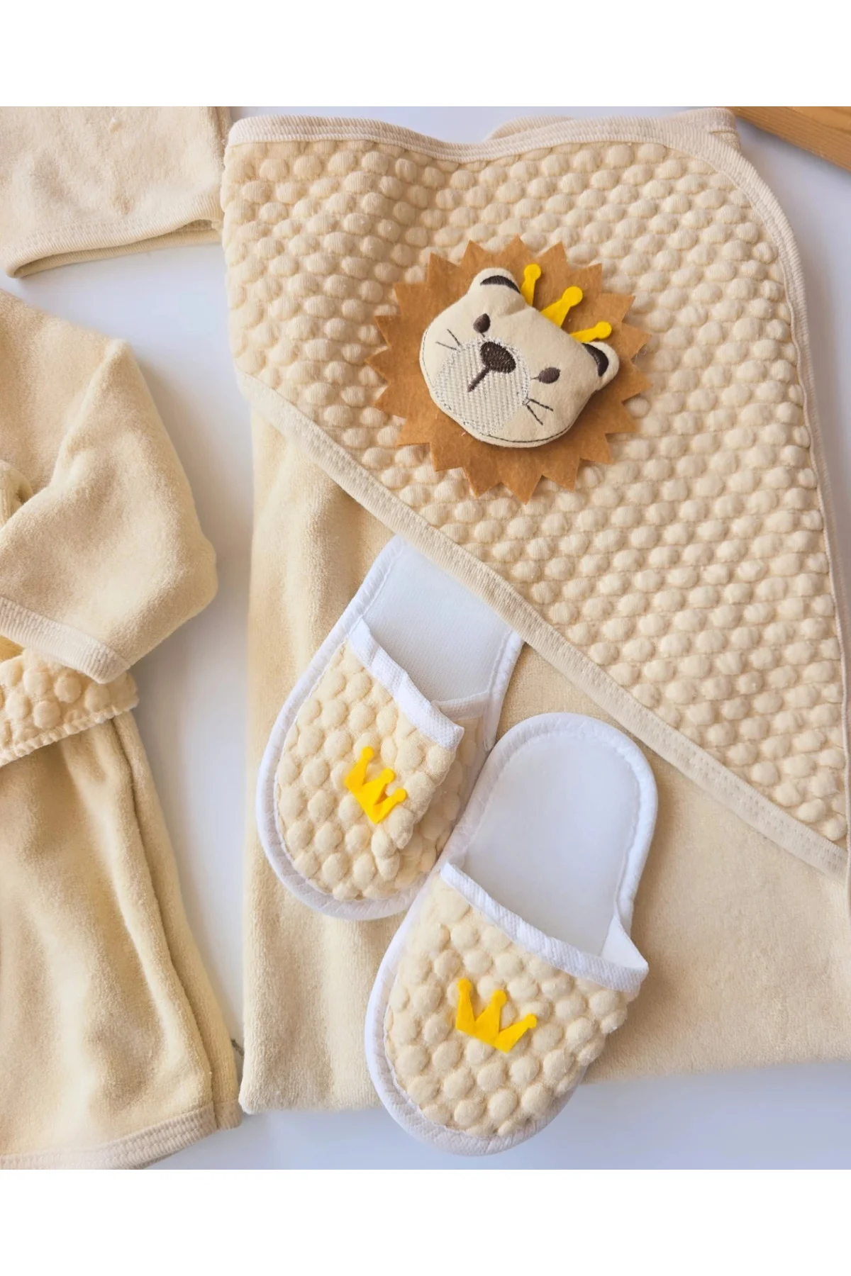 %100 Organic Premium Concon Baby Erkek Bebek Aslan Bornoz Takımı