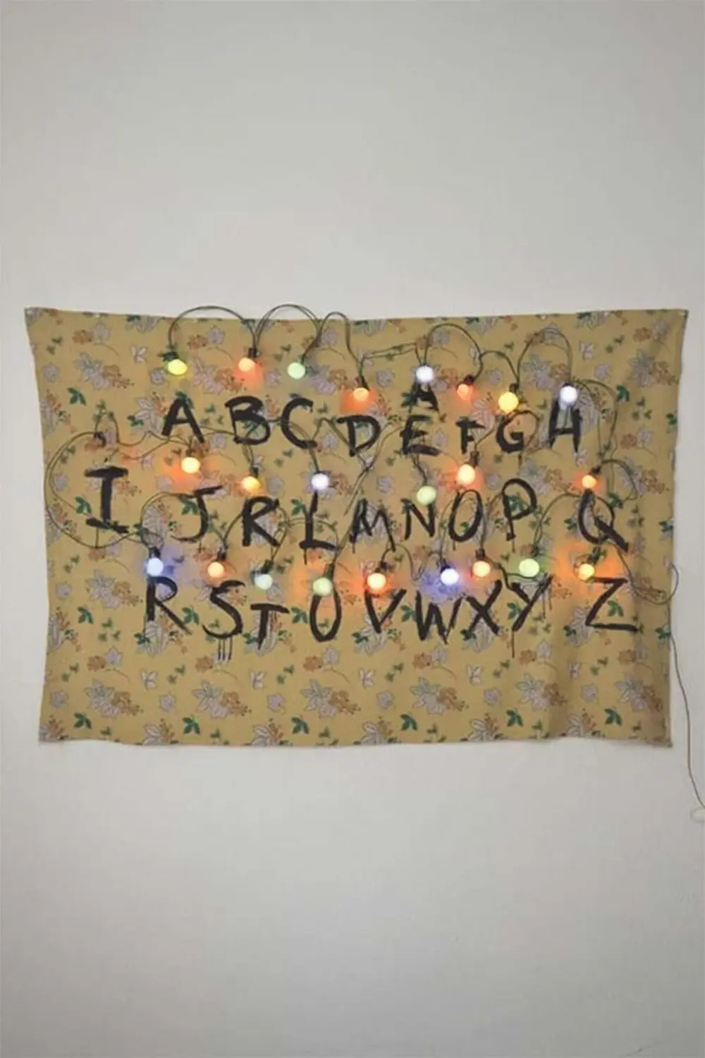 100 X 150 Cm Stranger Things Ledli Duvar Halısı