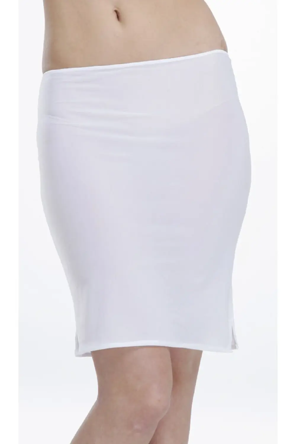 1056 Dar Kesim Modal Jüpon Beyaz