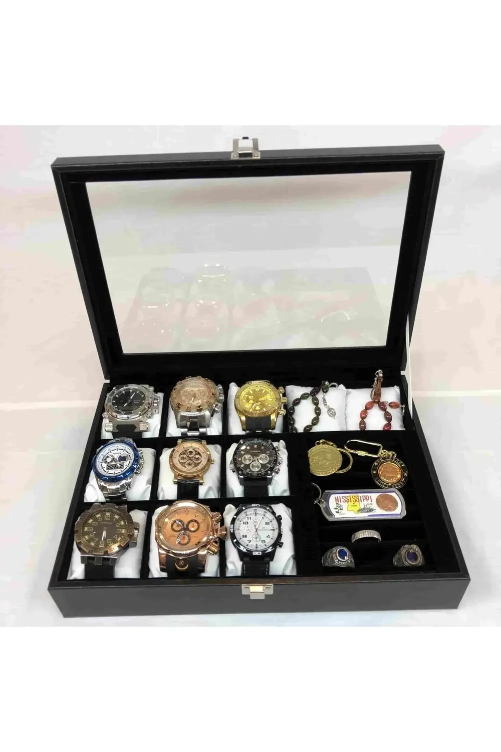 11 Adet Kol Saati Ve Ziynet Eşyası Yüzük Kolye Bileklik Kutusu De