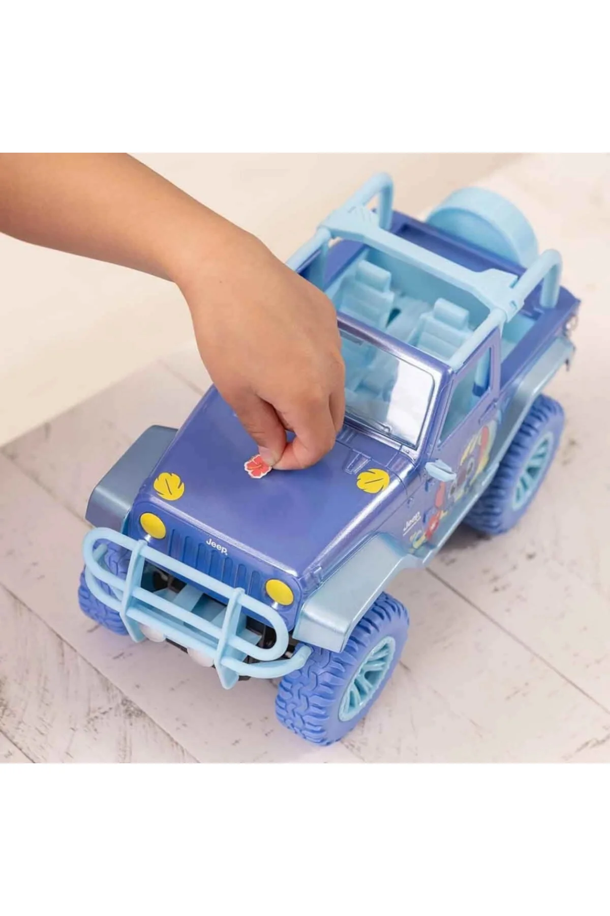 1:16 Stitch Uzaktan Kumandalı Jeep