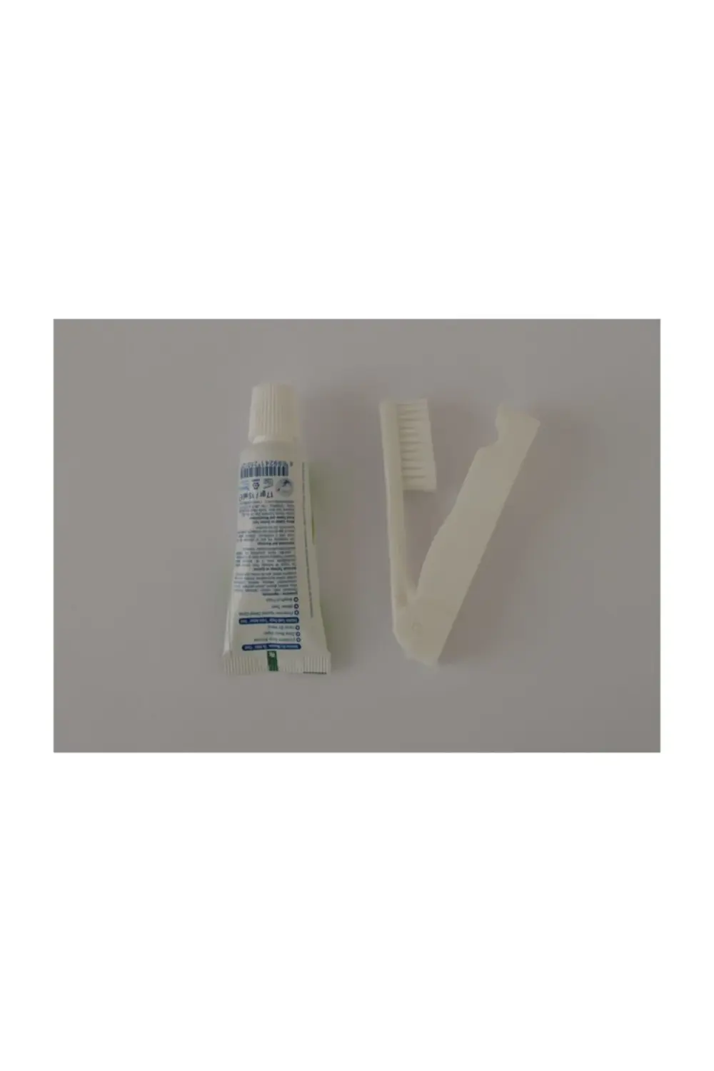 12 Adet Diş Seti, Katlanır Diş Fırçası Ve 17 Gr Diş Macunu Poşetl