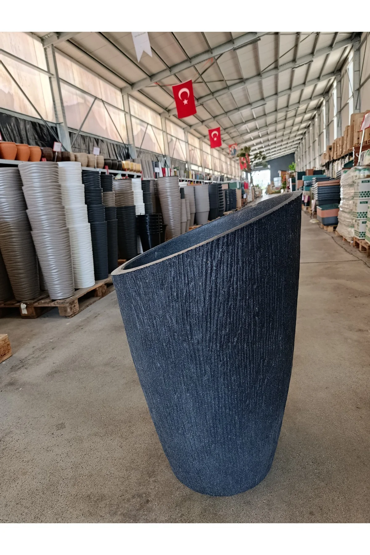 120 Litre Datça Dizayn 30 Derece Açılı Dev Saksı
