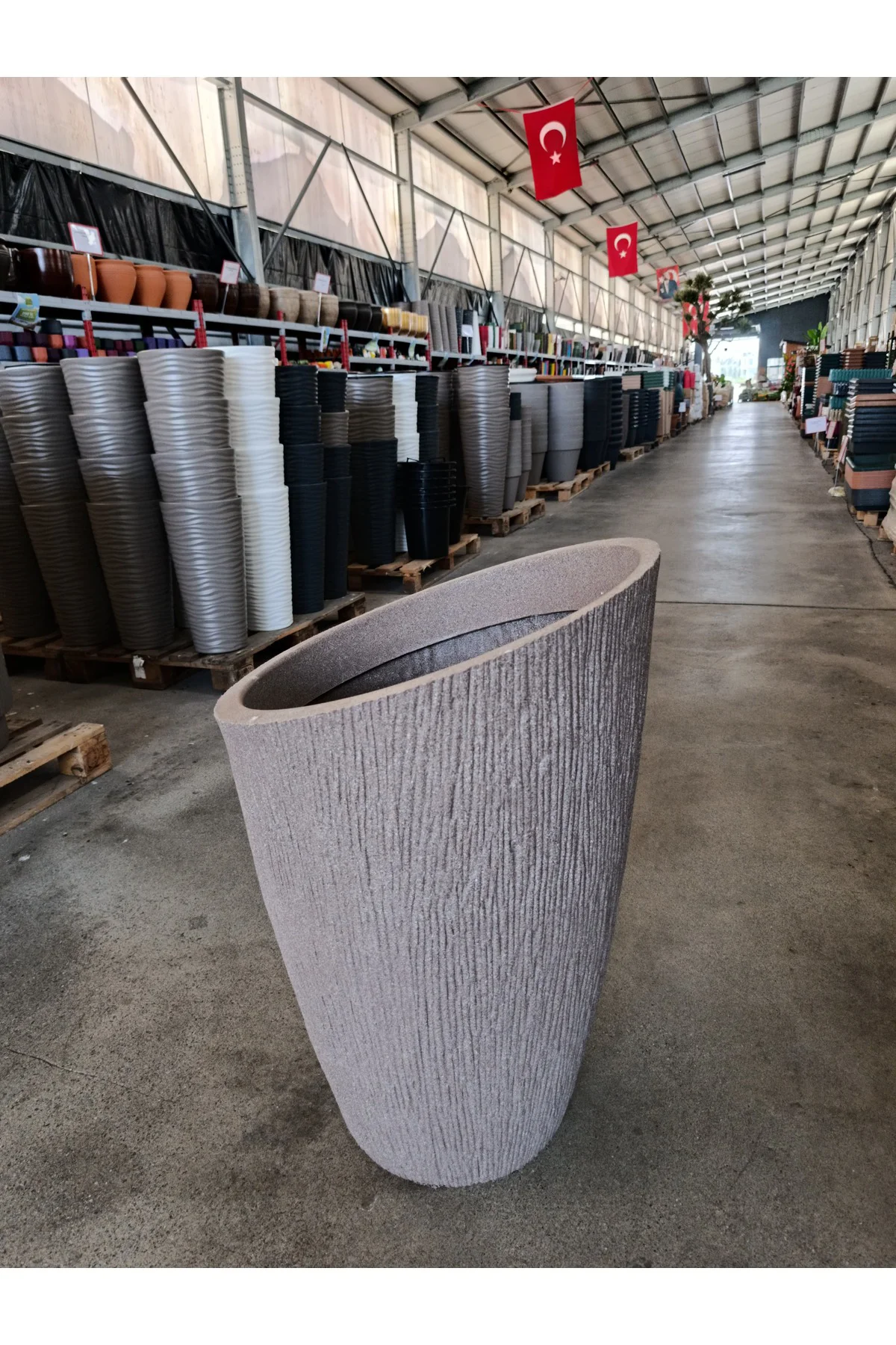 120 Litre Datça Dizayn 30 Derece Açılı Fiberglas Dev Saksı