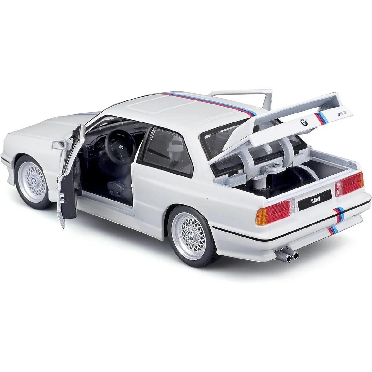 1:24 BMW M3 1988 Model Araba