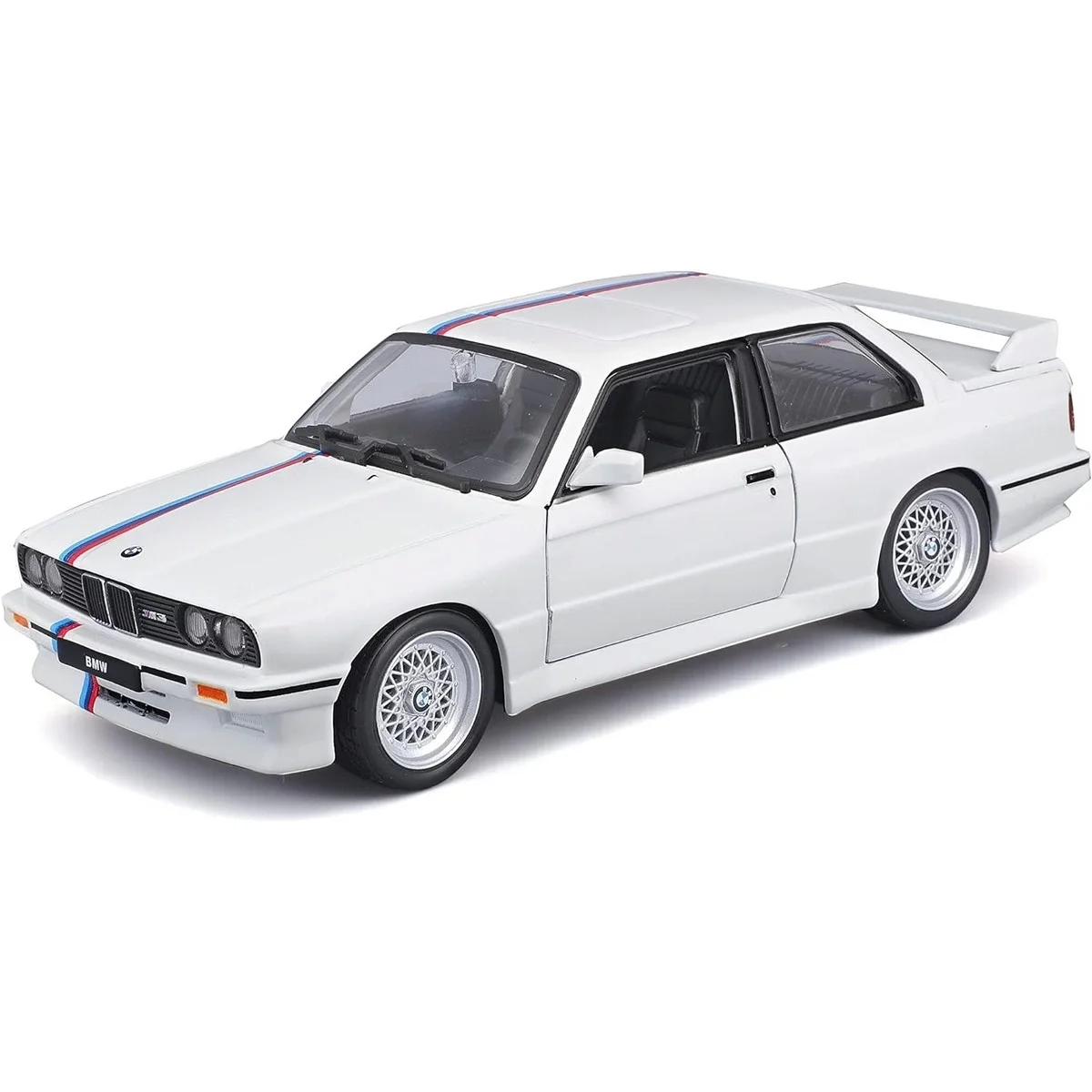 1:24 BMW M3 1988 Model Araba