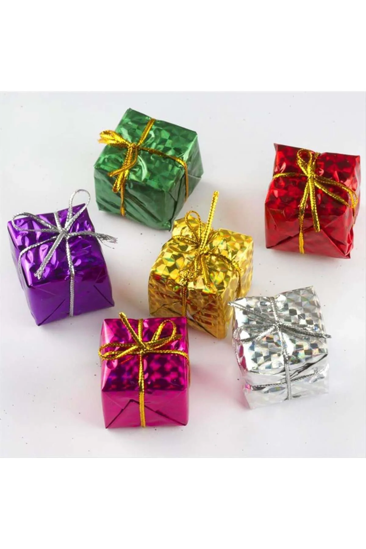 12'li Figürlü Yılbaşı Ağaç Süsü Hediye Paketi, Kırmızı Renkli, Şı