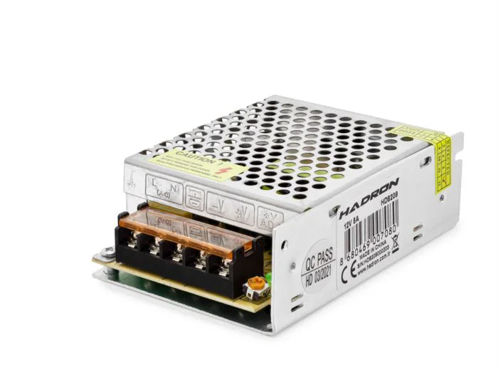 12V 5A 60W Led Ve Kamera Adaptörü - Gümüş B2879 12V 5A 60W Led Ve Kamera Adaptörü - Gümüş B2879