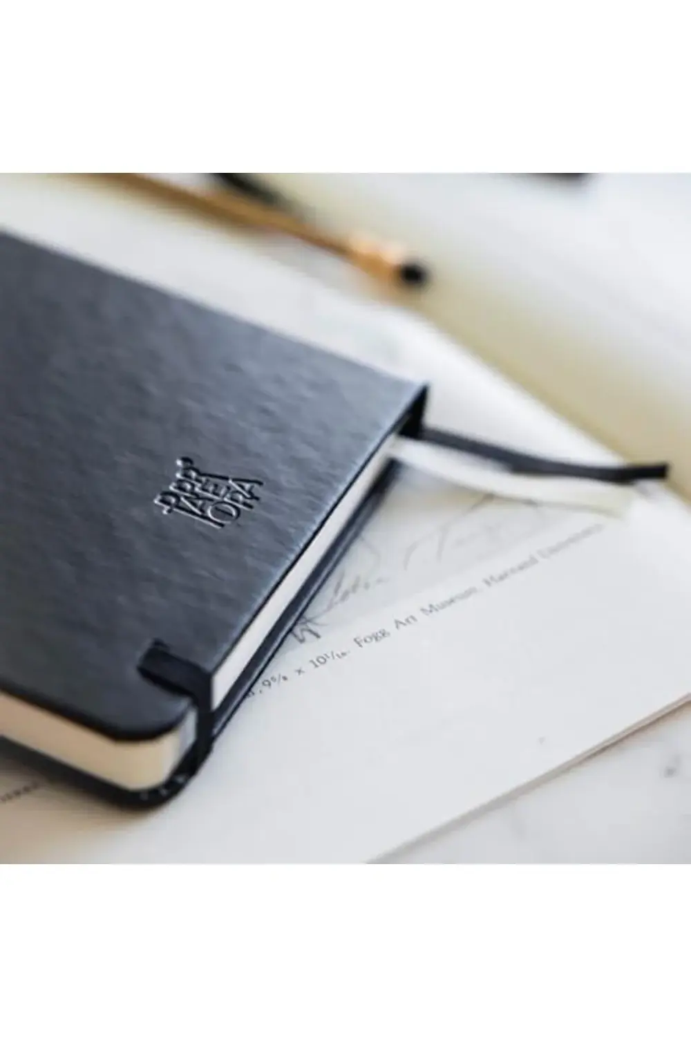 12x12 cm Sert Kapak 80 Yaprak 140 gr. Eskiz Defteri - Book - Siya