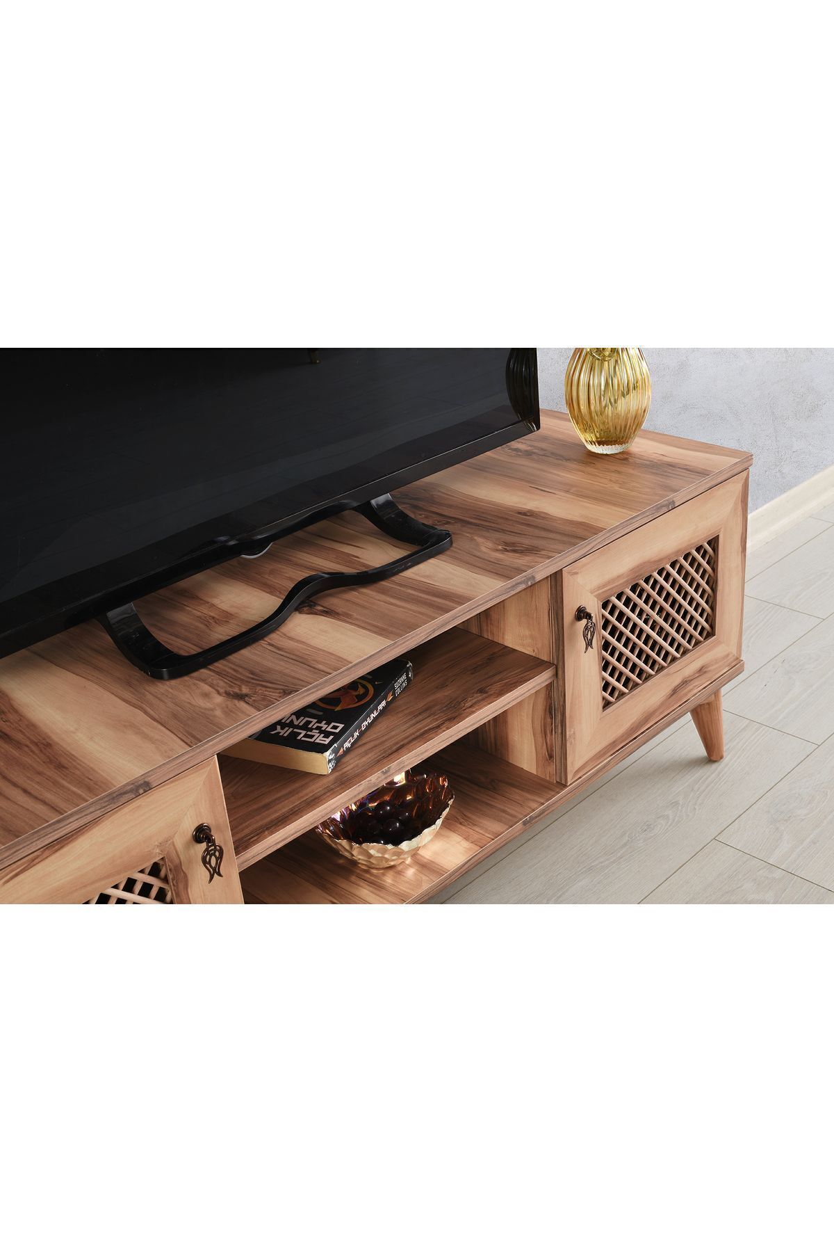 130 Cm Hasırlı Tv Sehpası