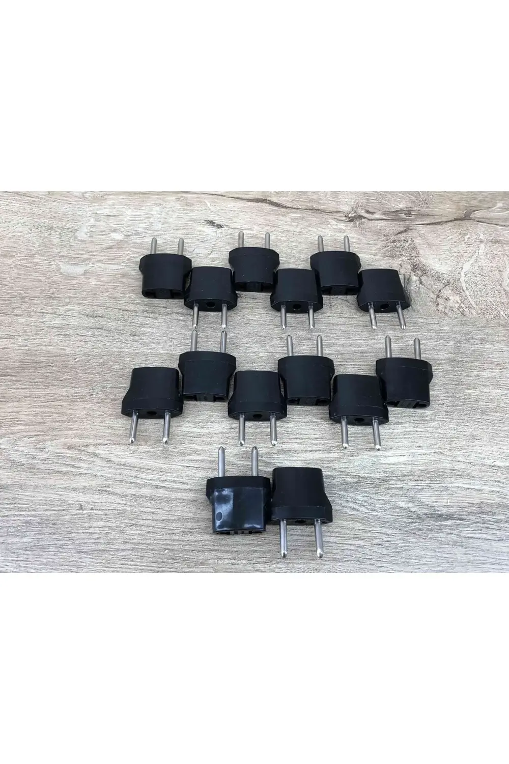 14 Adet Amerika Uçlu Prizlerini Türkiye Uçlu Pirize Çevirien Dönü