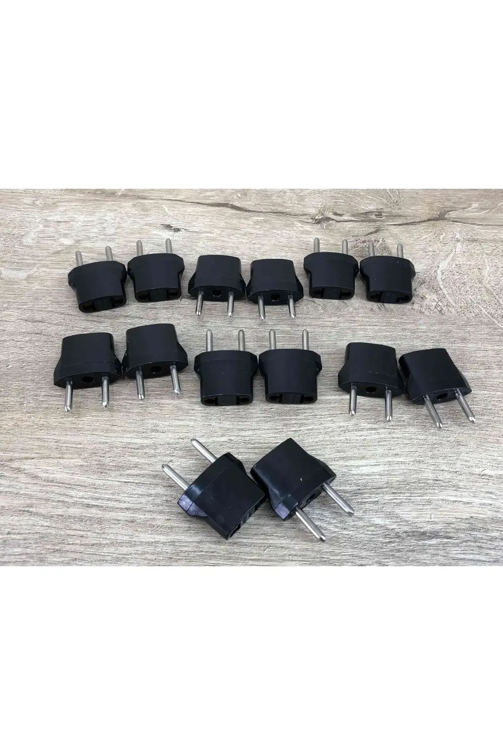 14 Adet Amerika Uçlu Prizlerini Türkiye Uçlu Pirize Çevirien Dönü