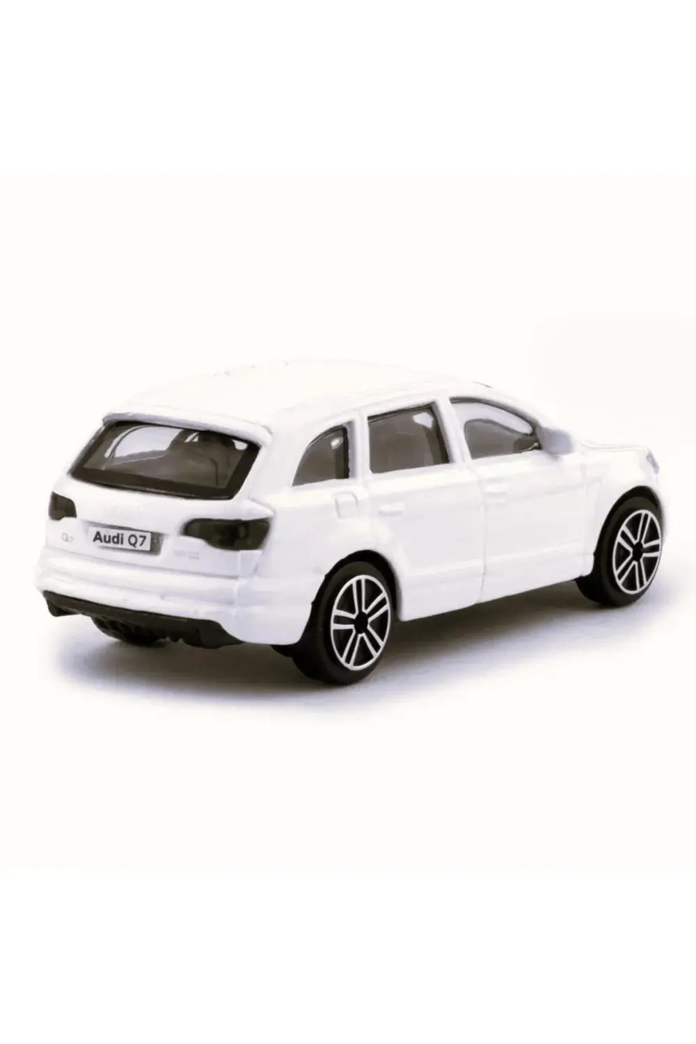 1:43 Street Fire - AUDI Q7 BEYAZ