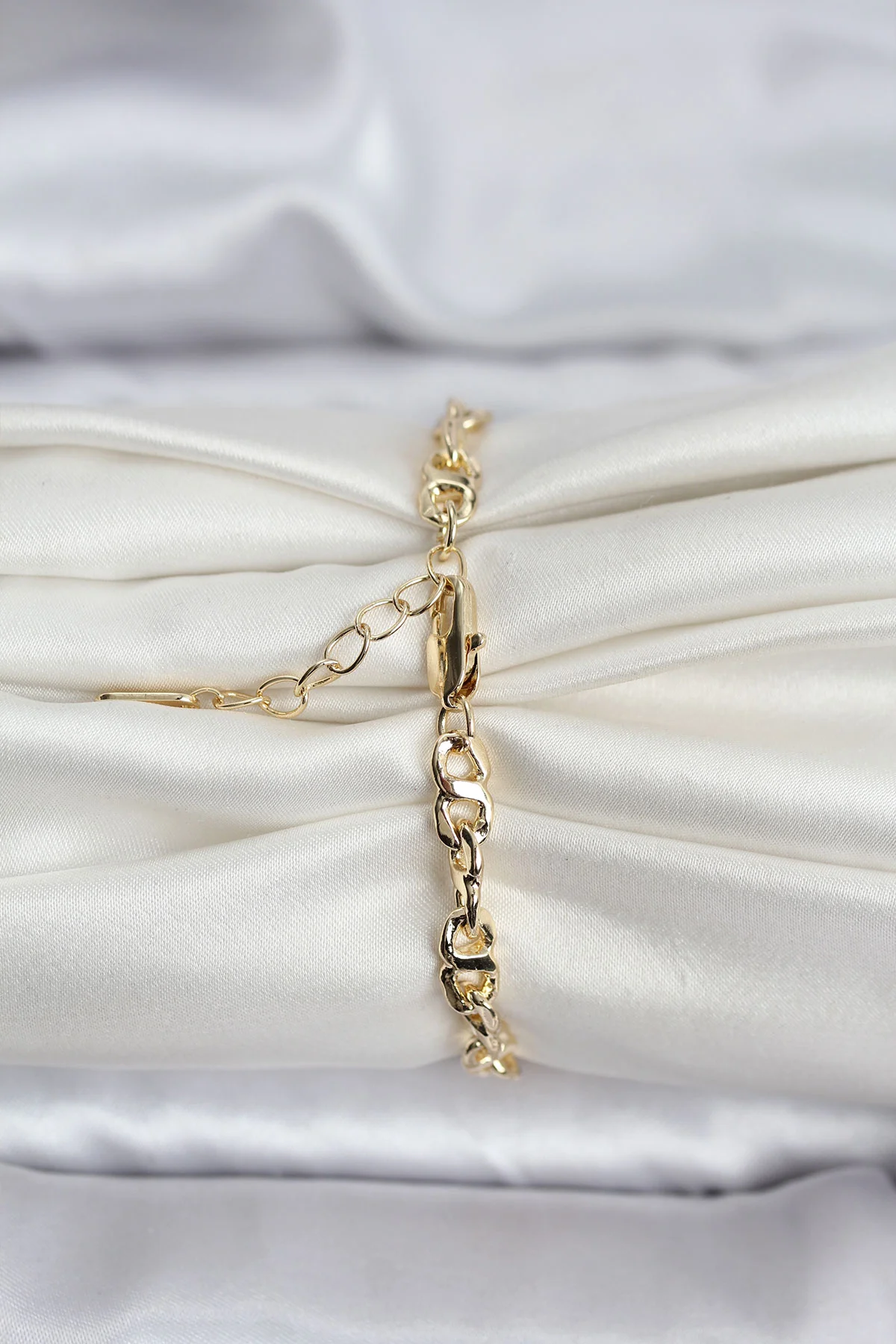 14K Gold Kaplama Zincir Model Kadın Bileklik 5886 - Klasik Şıklık
