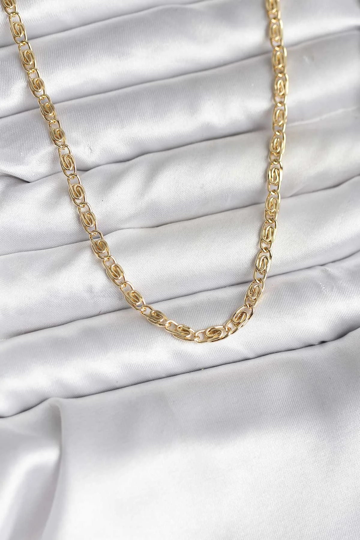 14K Gold Renk Kaplama Kadın Kolye 5886 – Şık ve Kusursuz Görünümlü