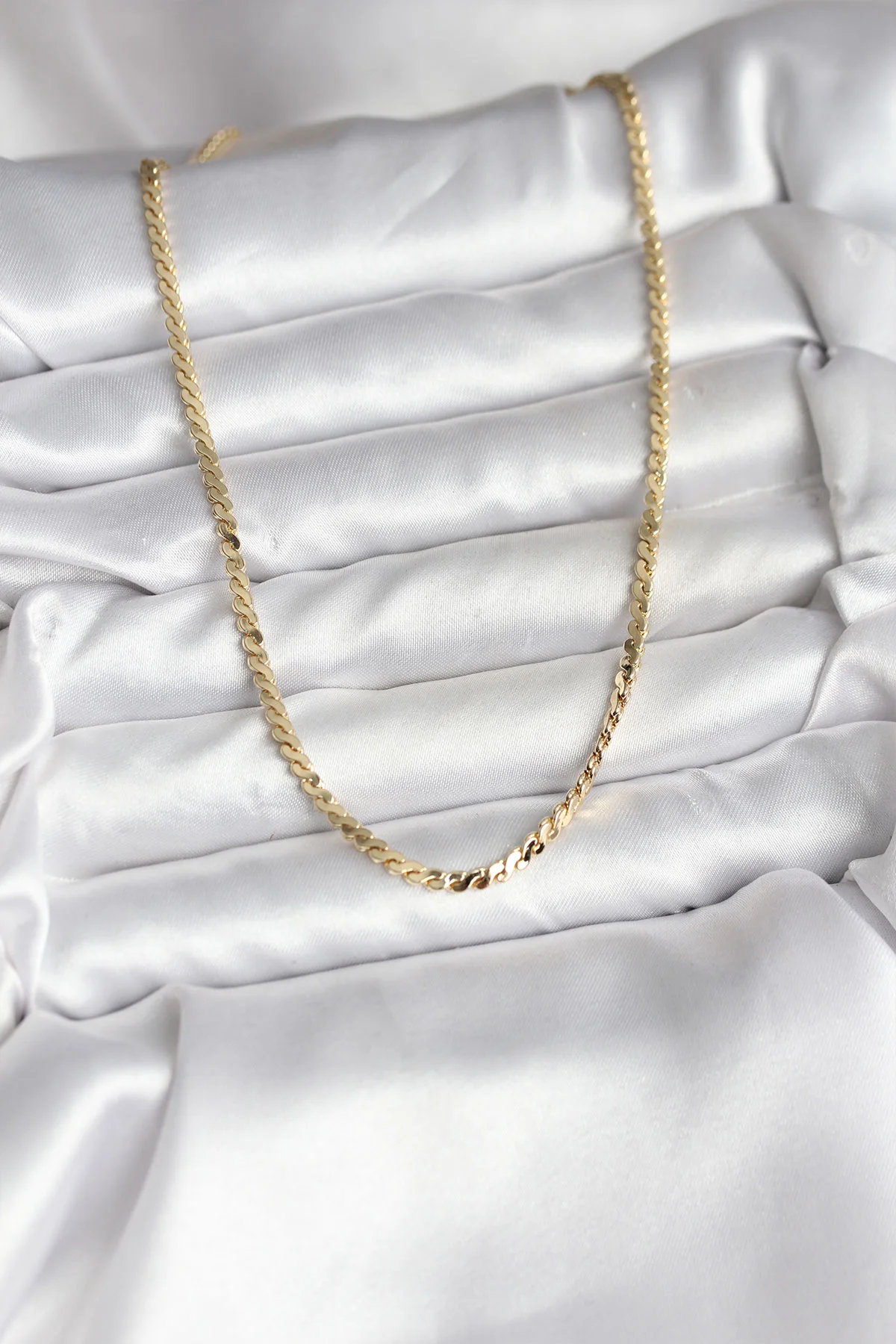 14K Gold Renk Kaplama Ezme Yılan Zincir Model CM Kadın Kolye 5886 - Klasik ve Günlük Moda
