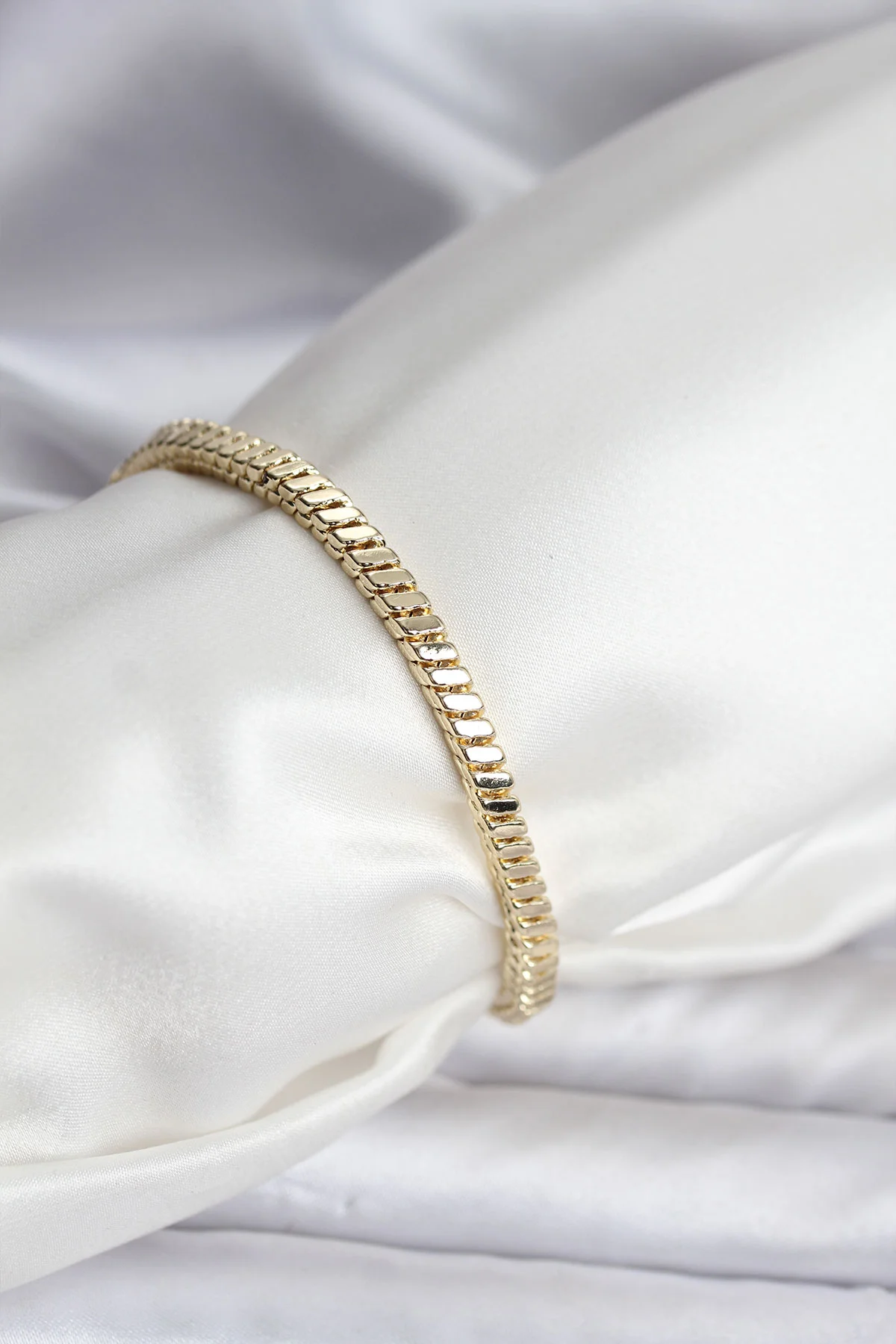 14K Gold Renk Kaplama Kare Zincir Model CM Kadın Bileklik -1492