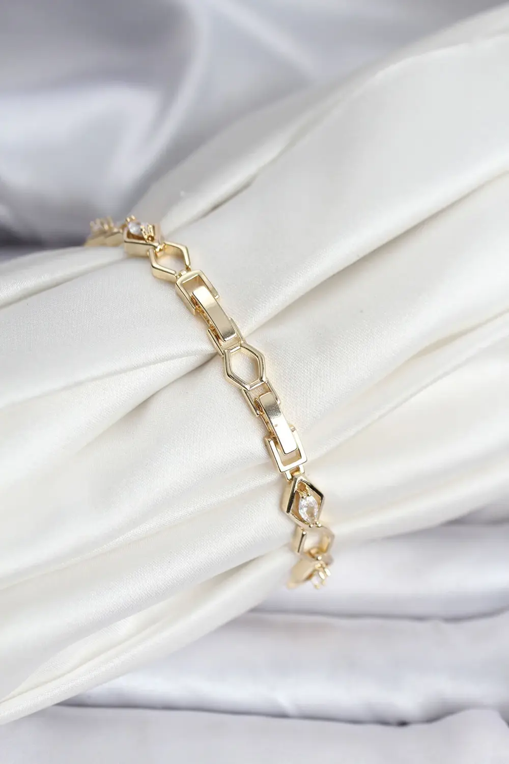 14K Gold Renk Kaplama Baklava Dilim Model Kadın Bileklik