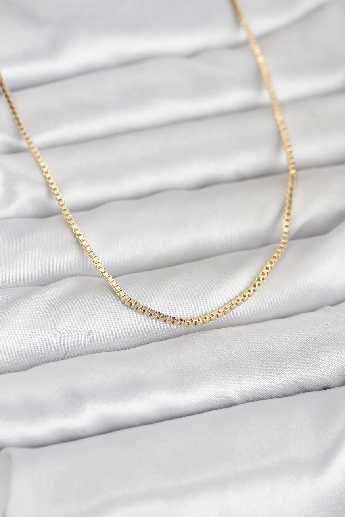 14K Gold Renk Kare Zincirli Kolye 60 cm Kadın Kolye - Şık ve Dayanıklı