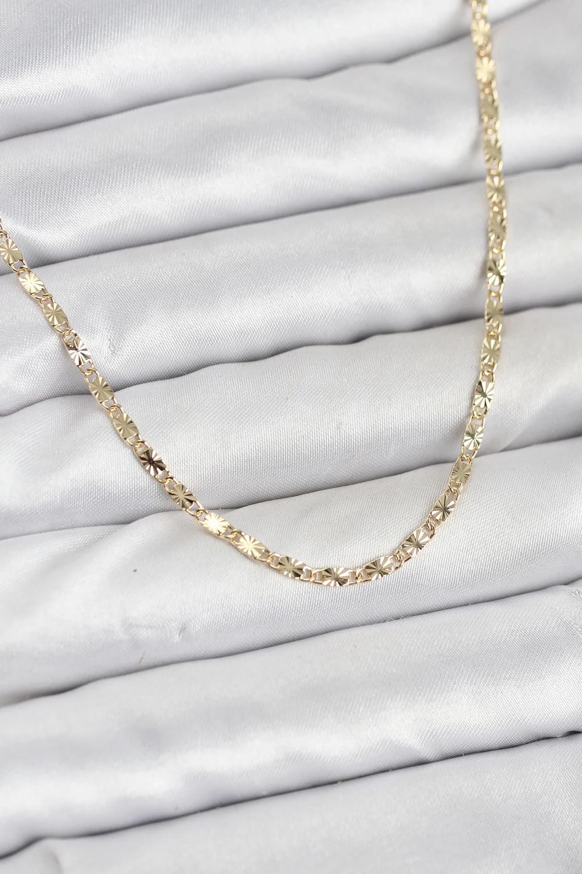 14K Gold Renk Lazerli Zincir Model Kadın Kolye 5886 - 45 cm Abiye Kolyesi