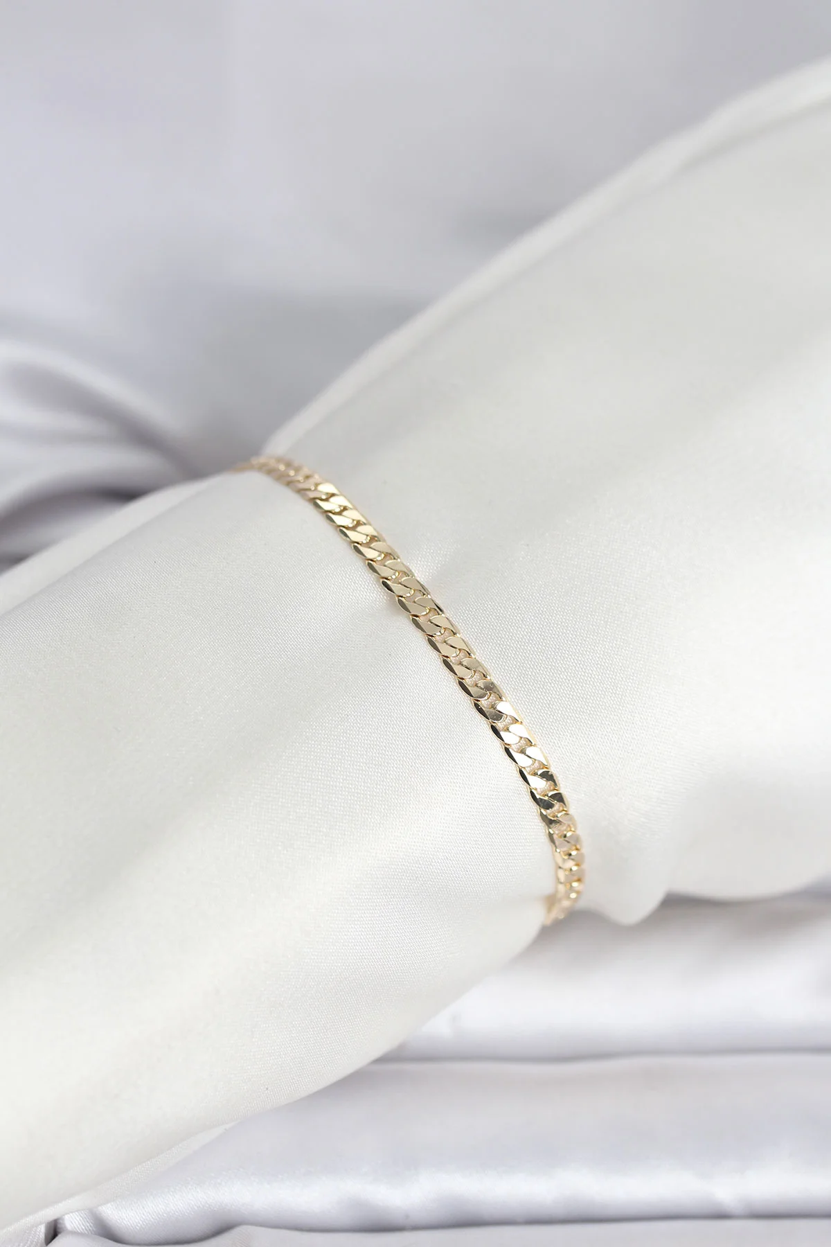 14K Gold Renk Zincirli Model Kadın Bilekliği 5886 - Günlük ve Abiye Modelleri