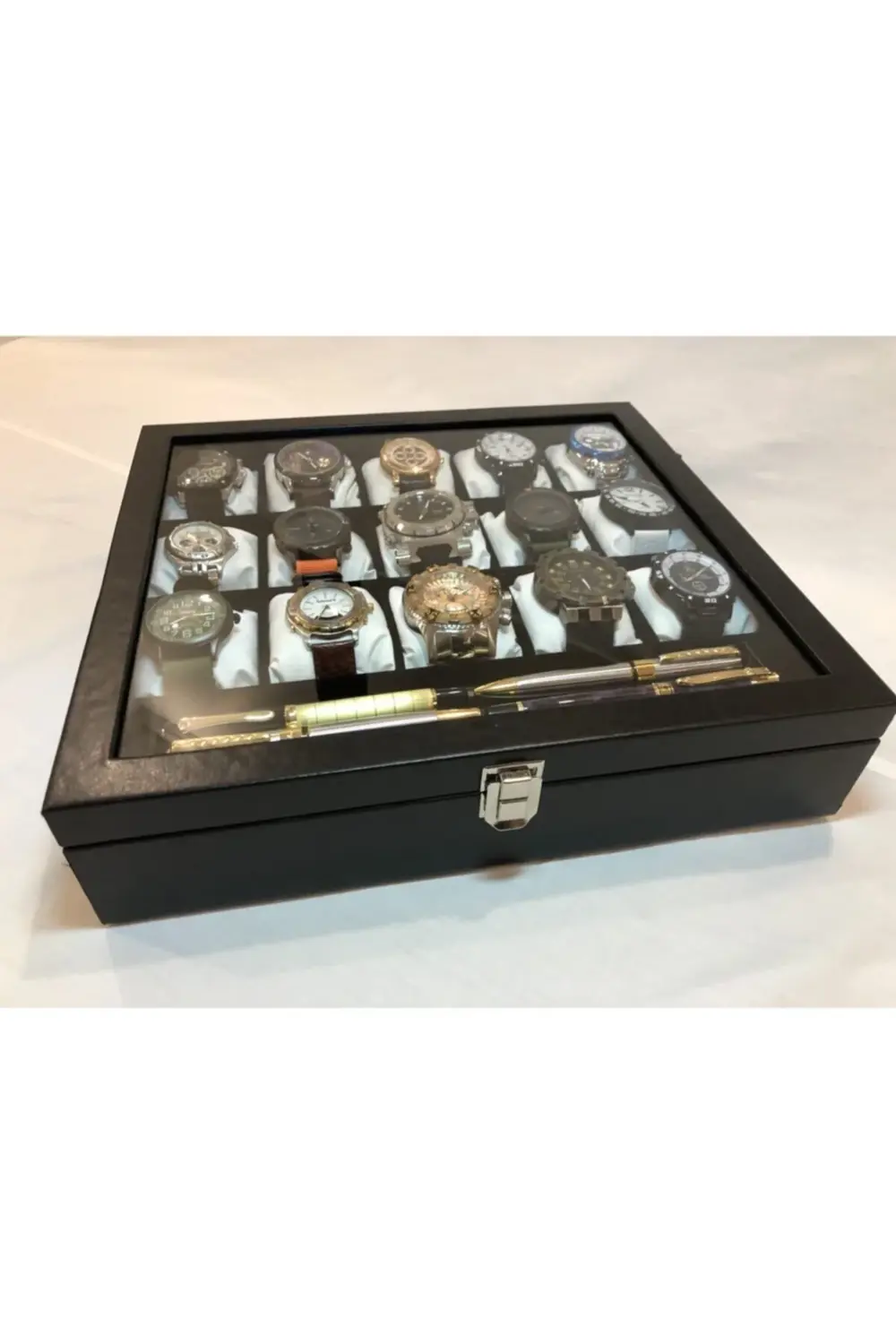 15 Bölmeli Deri Görünümlü Unisex Camlı Görsel Kol Saati Bileklik