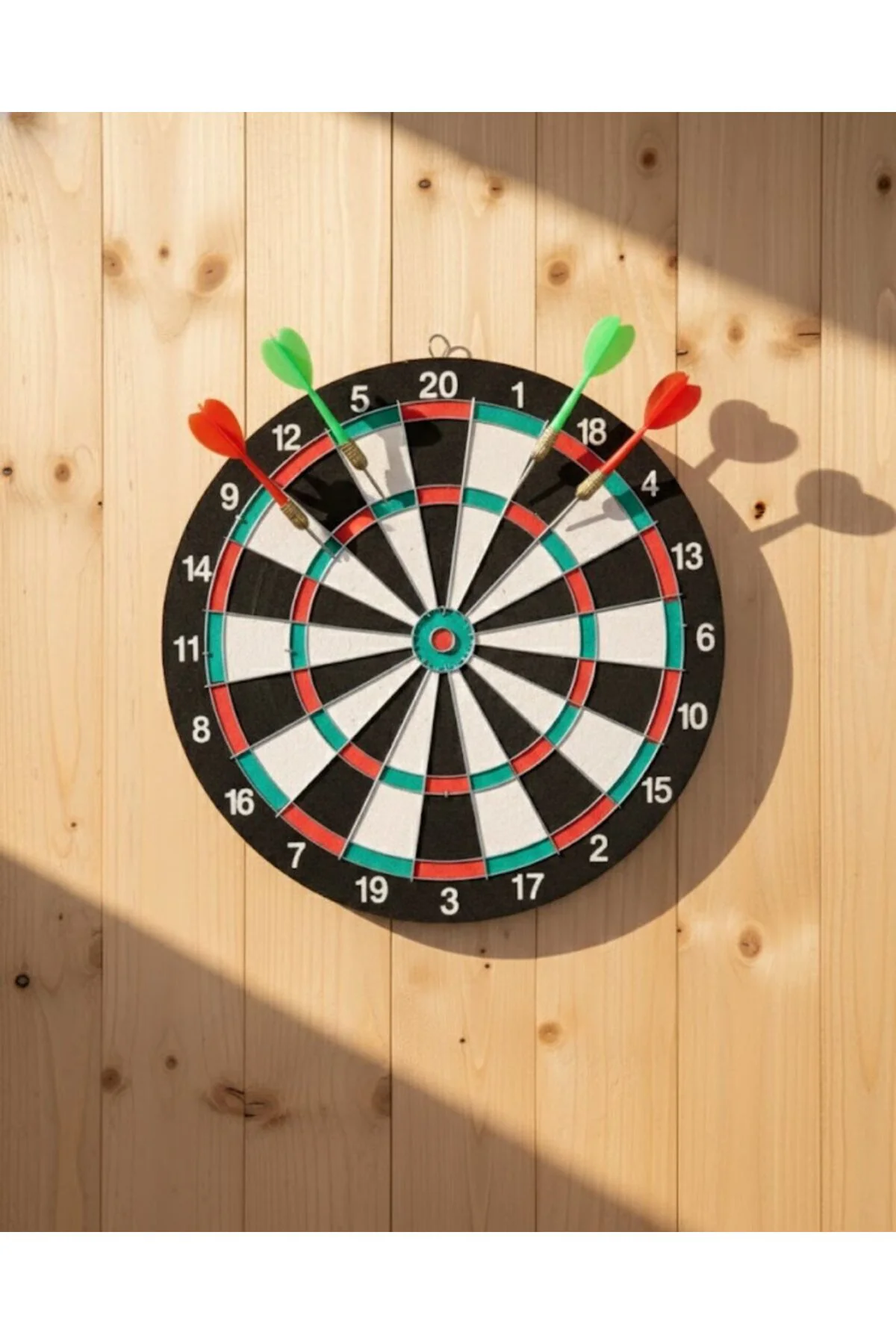 15 İnç Dart Tahtası 4 Metal Uçlu Dart Oku Dayanıklı Ahşap Gövde -